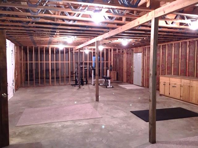 ROCKY BAYOU ESTATES 01 - Residential Lease