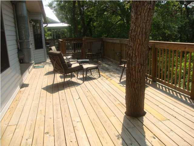 ROCKY BAYOU ESTATES 01 - Residential Lease