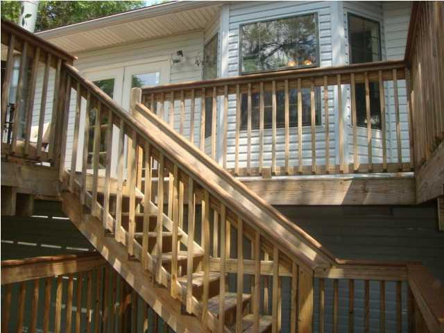 ROCKY BAYOU ESTATES 01 - Residential Lease