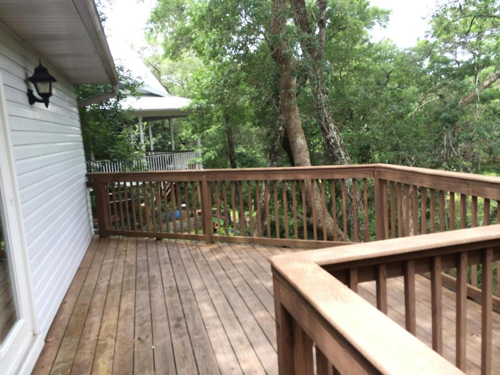 ROCKY BAYOU ESTATES 01 - Residential Lease