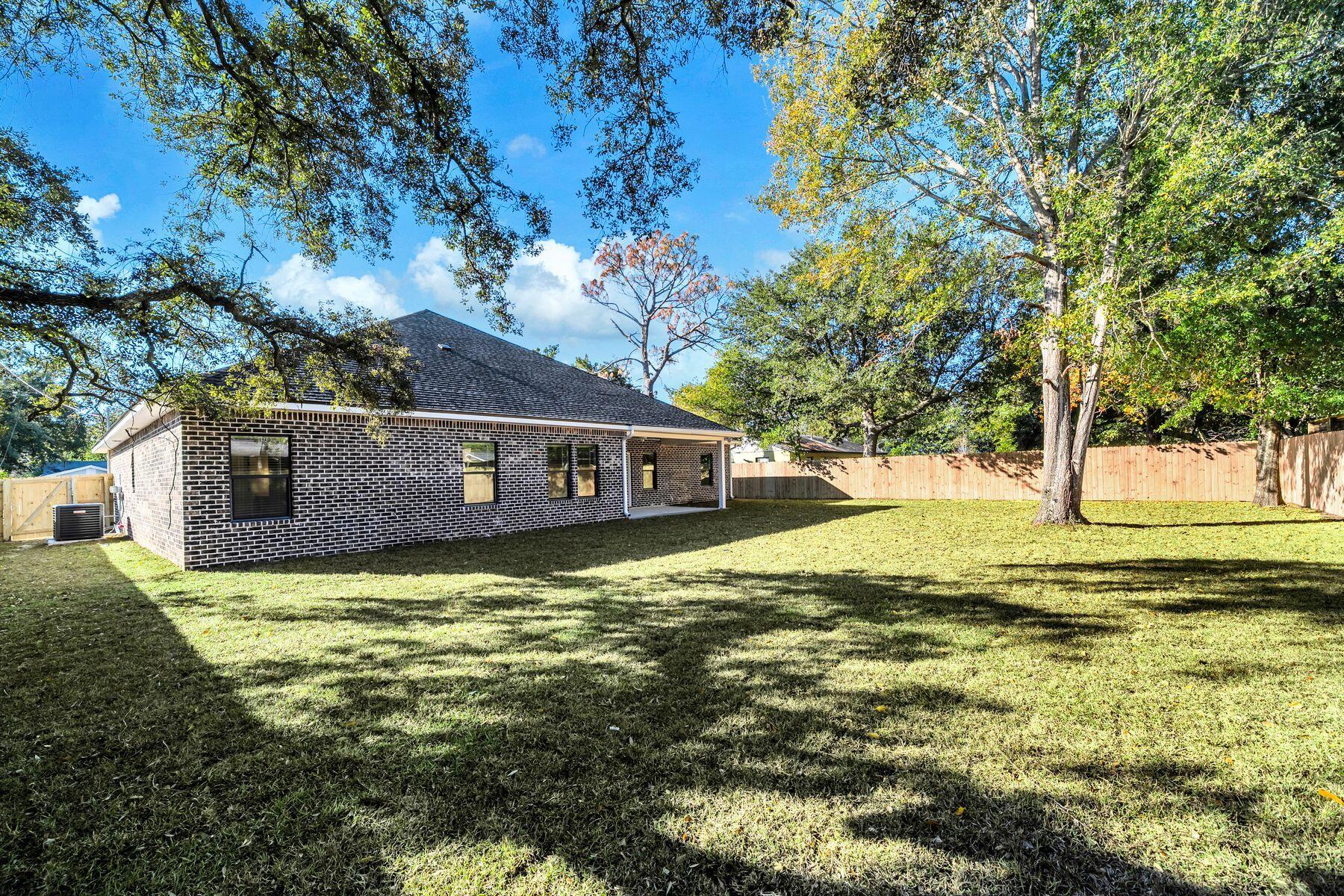 SANTASIA PARK LOT 5 BLK A - Residential