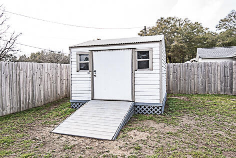 SHOAL TERRACE ESTATES - Residential Lease