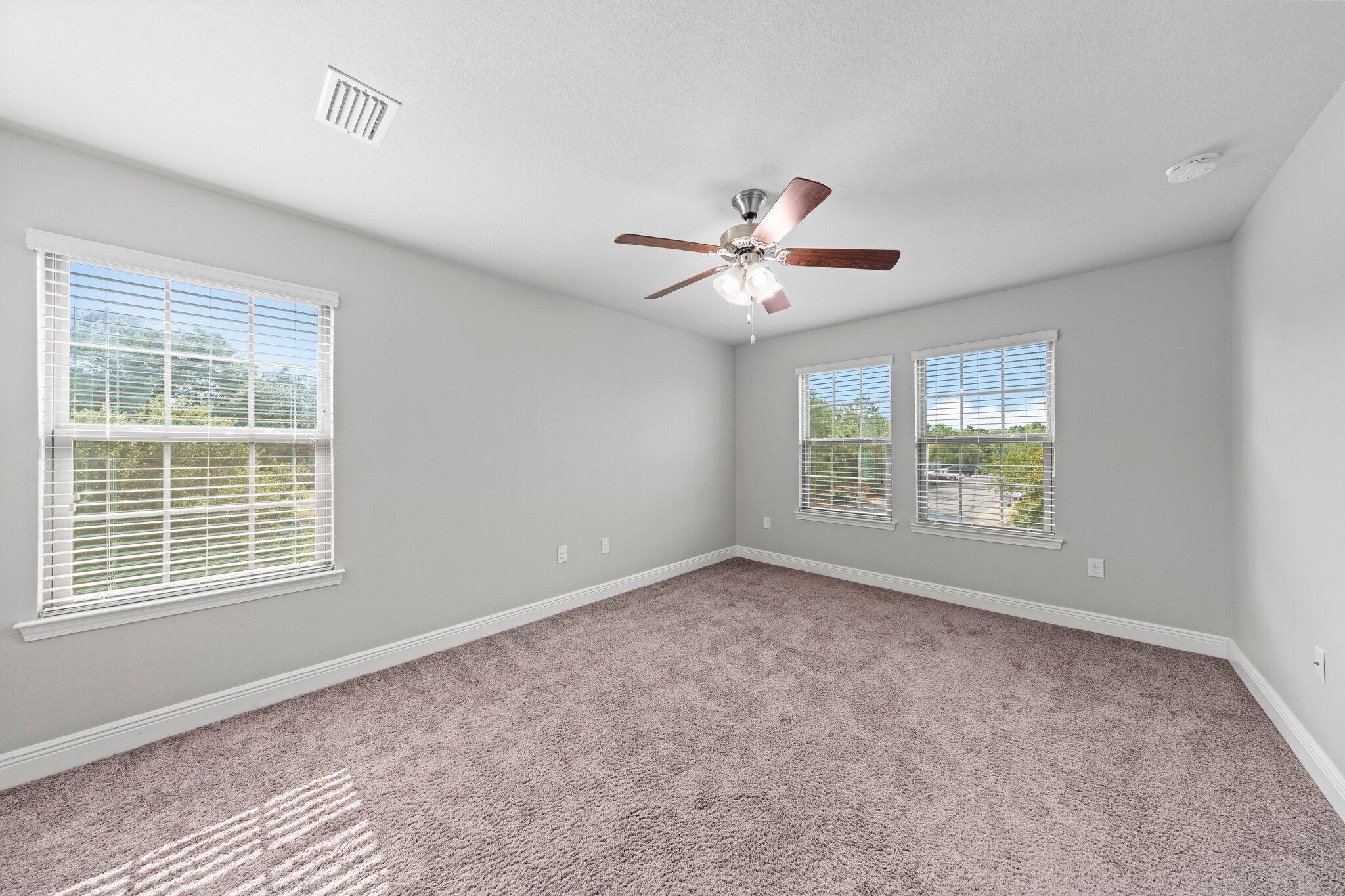 RESERVE POINTE - Residential