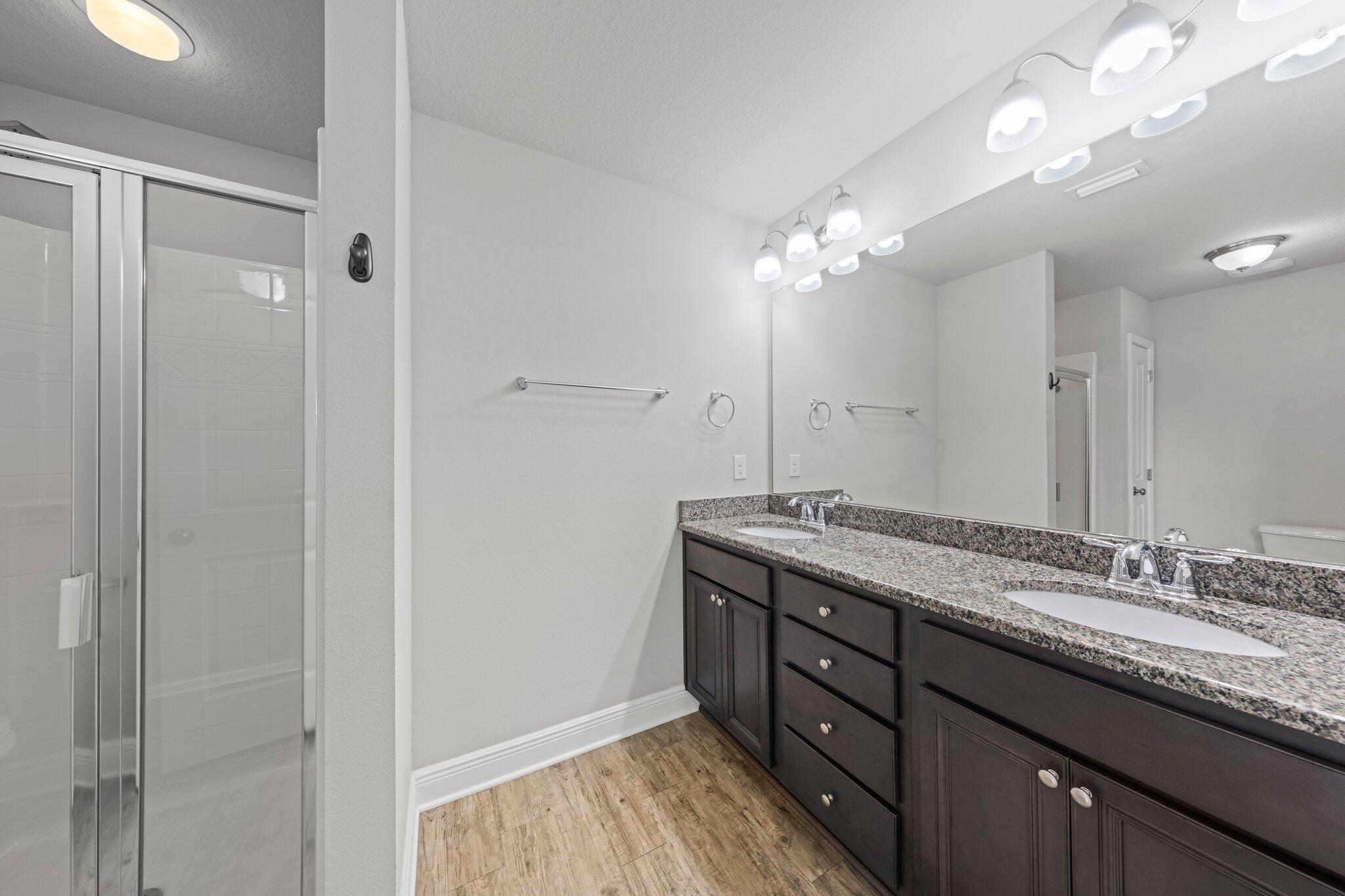 RESERVE POINTE - Residential