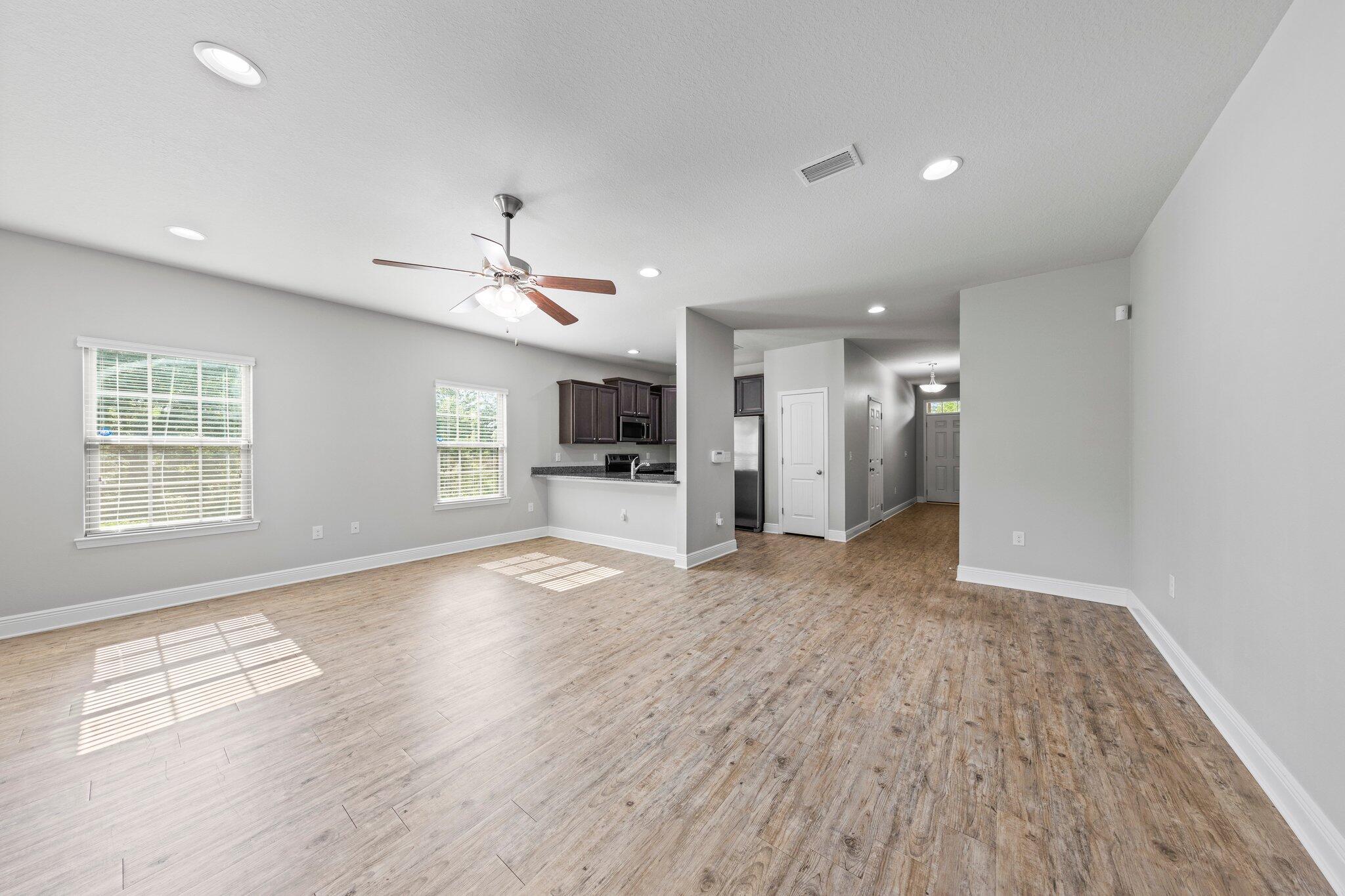 RESERVE POINTE - Residential