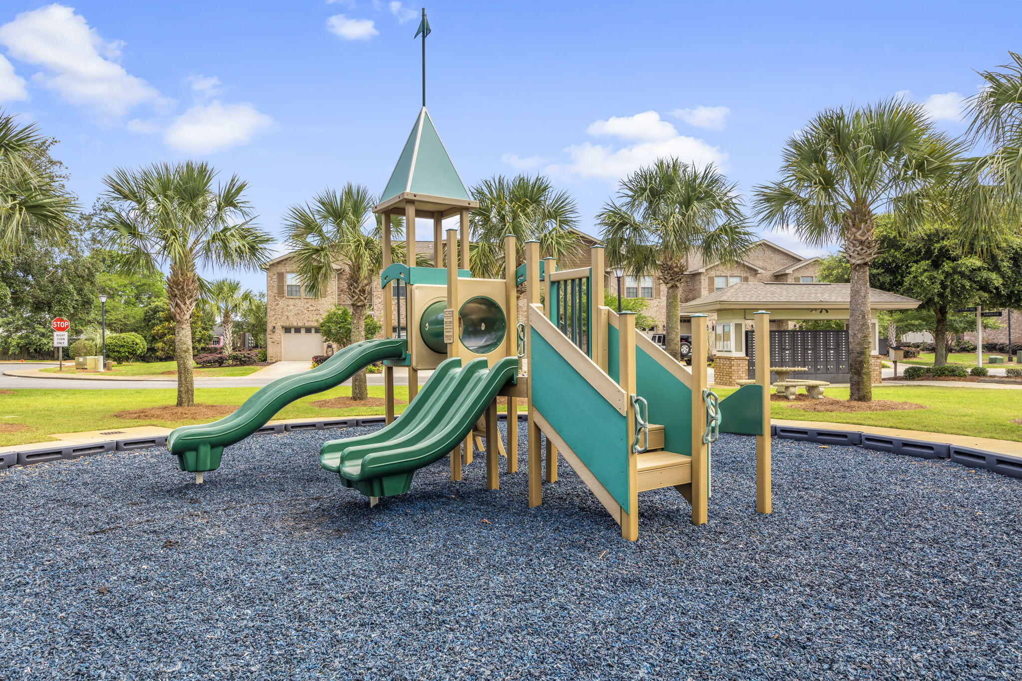 RESERVE POINTE - Residential