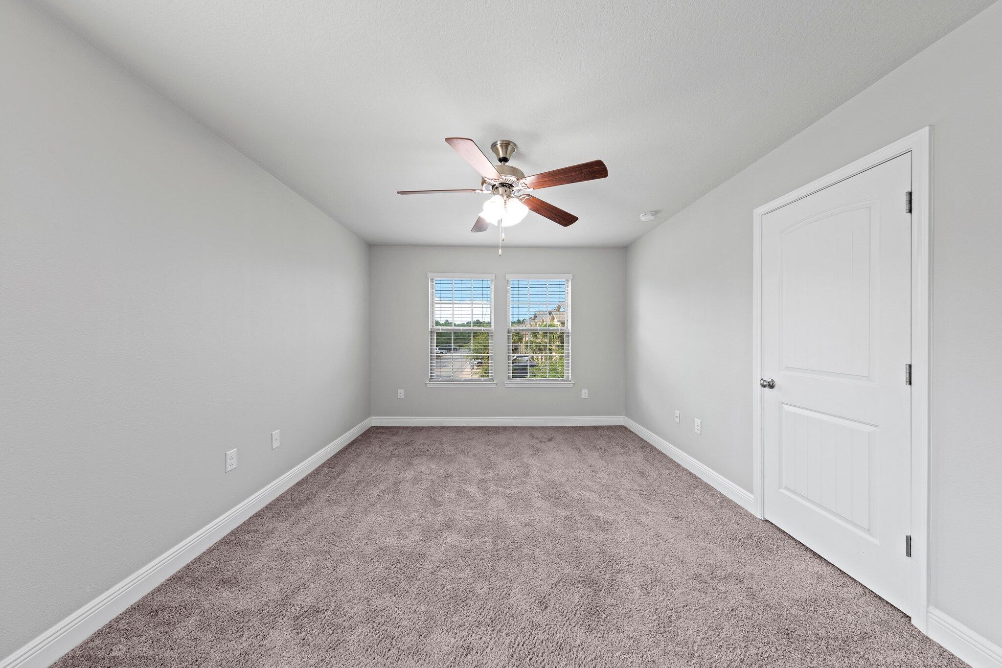 RESERVE POINTE - Residential