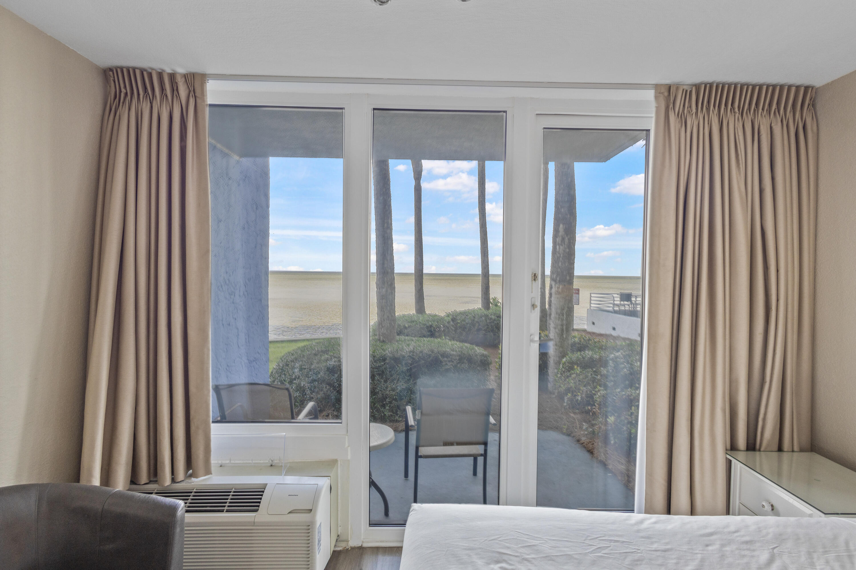 BAYSIDE CONDO SANDESTIN - Residential