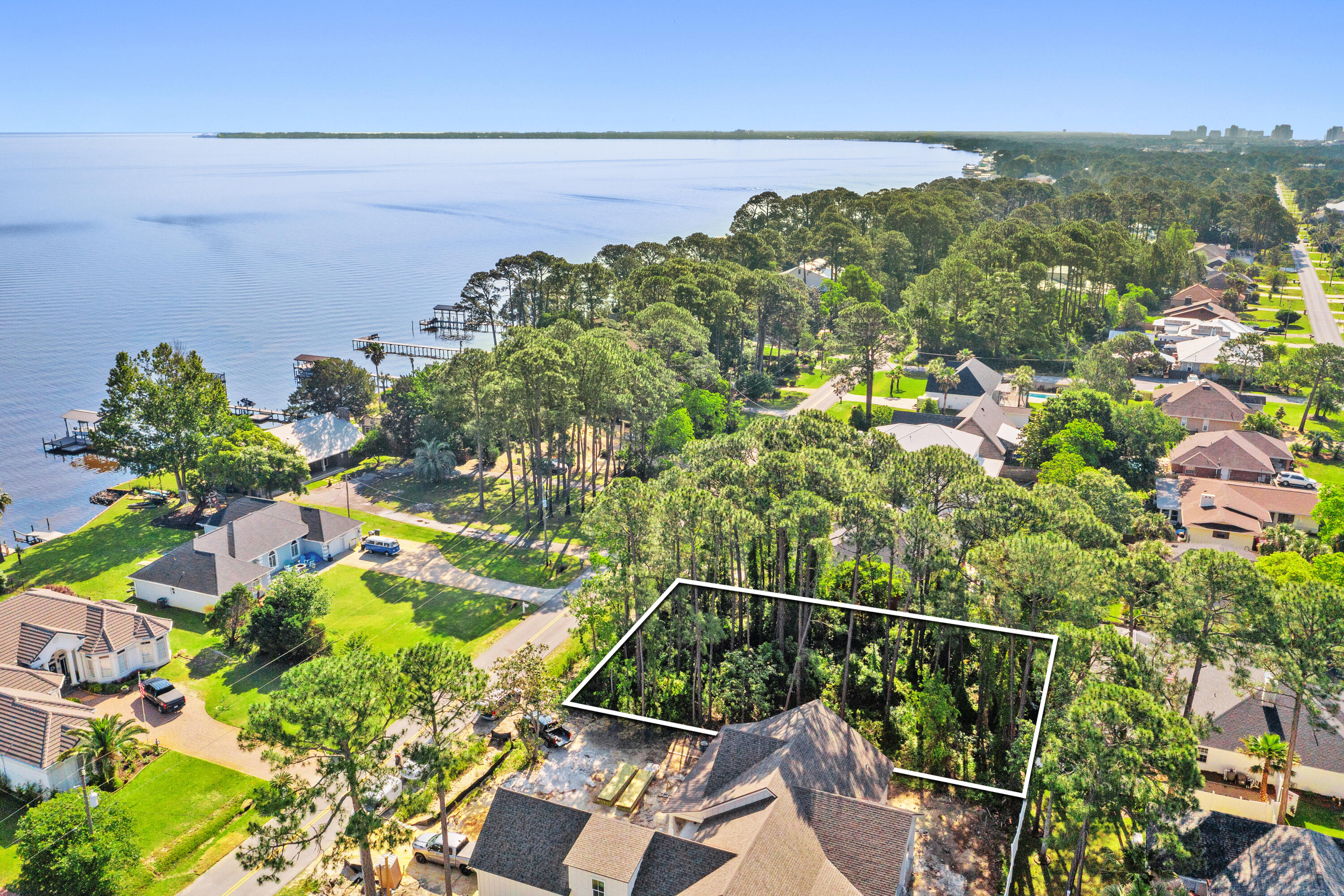 HOLIDAY SHORES ESTATES 1ST ADDN - Land