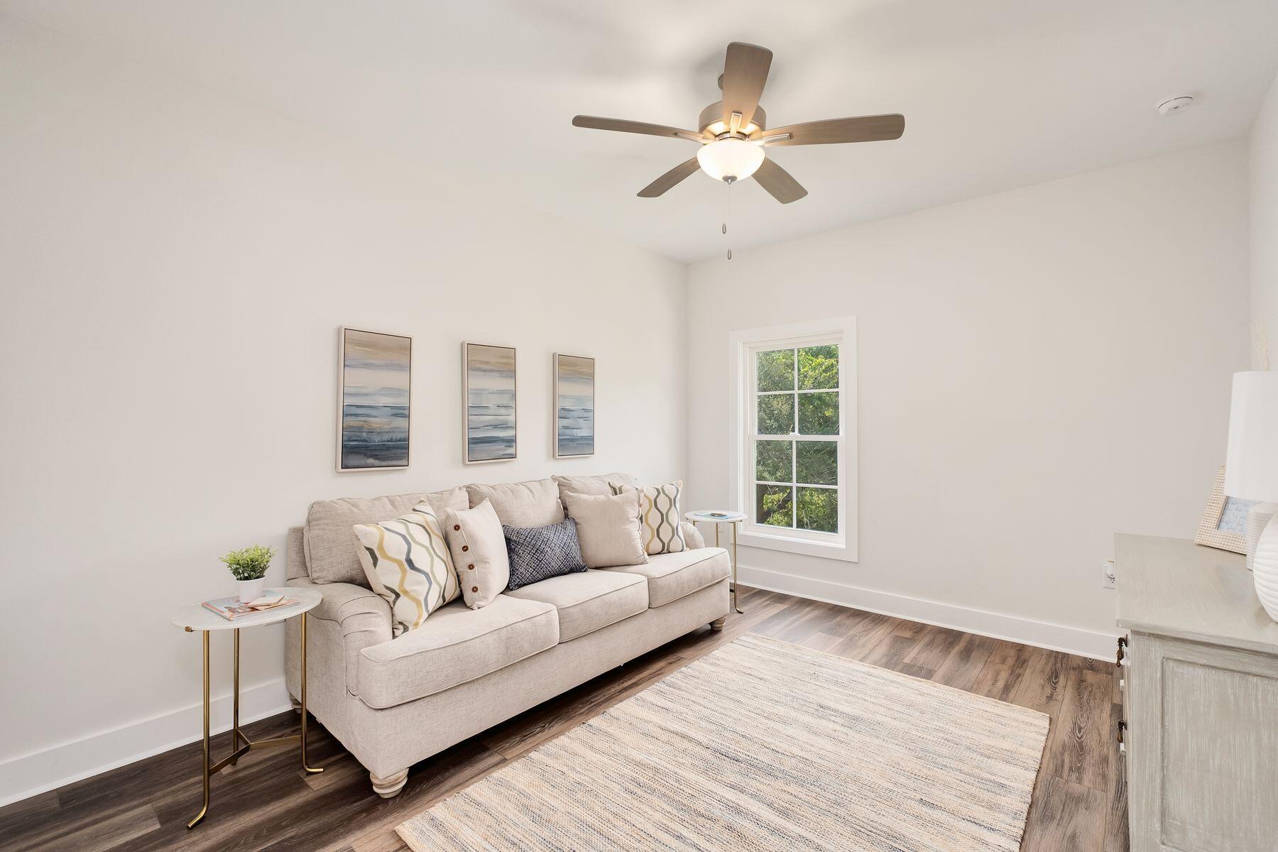 LAGUNA BEACH 8TH ADDN - Residential