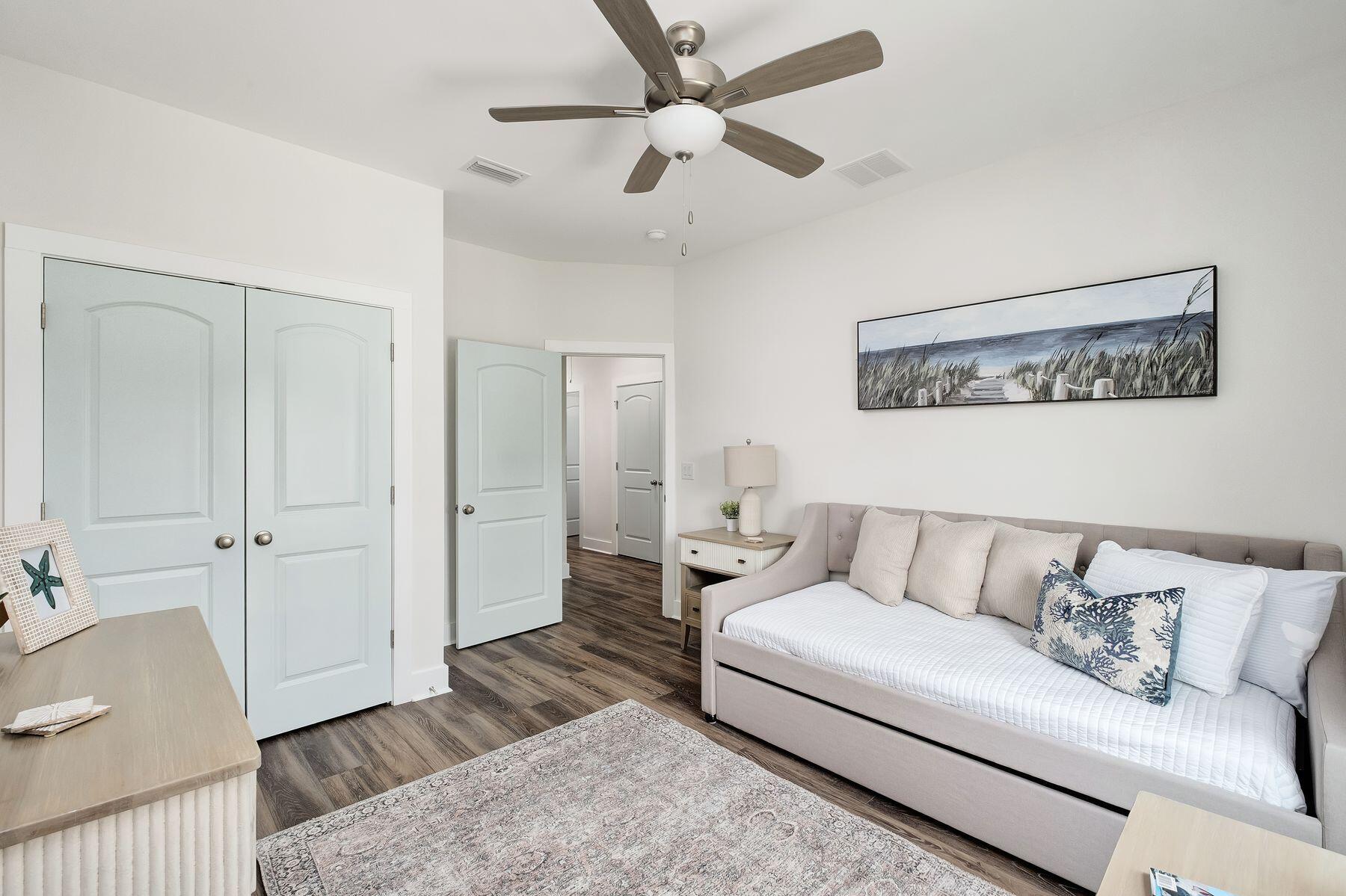 LAGUNA BEACH 8TH ADDN - Residential