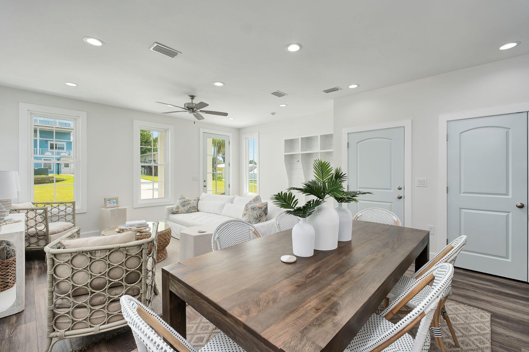 LAGUNA BEACH 8TH ADDN - Residential