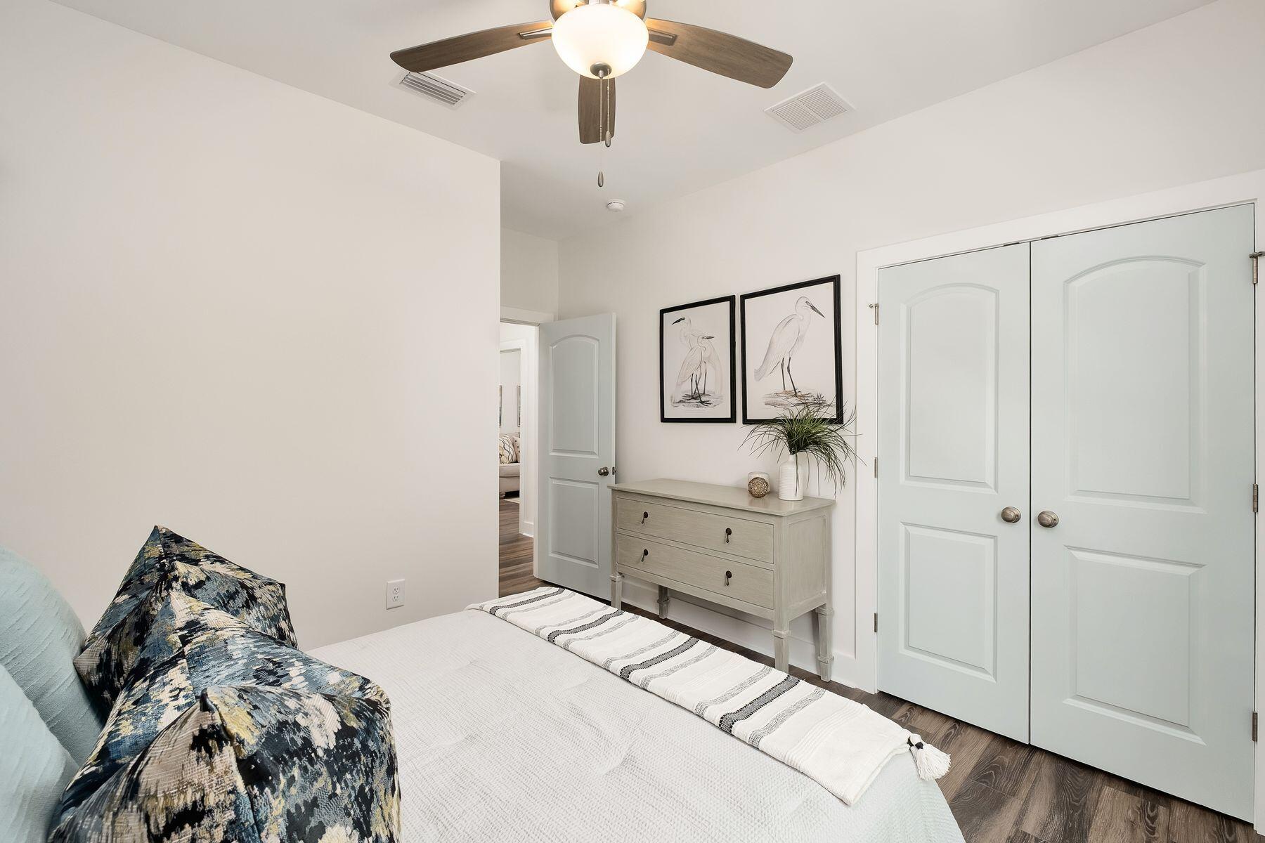 LAGUNA BEACH 8TH ADDN - Residential