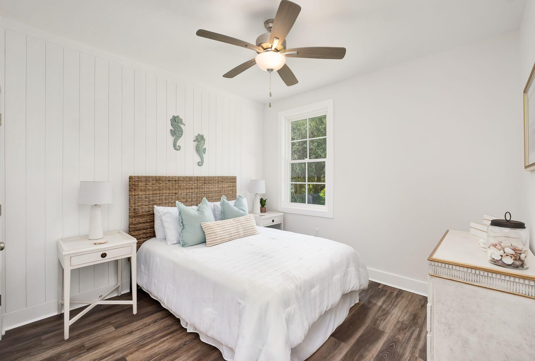 LAGUNA BEACH 8TH ADDN - Residential