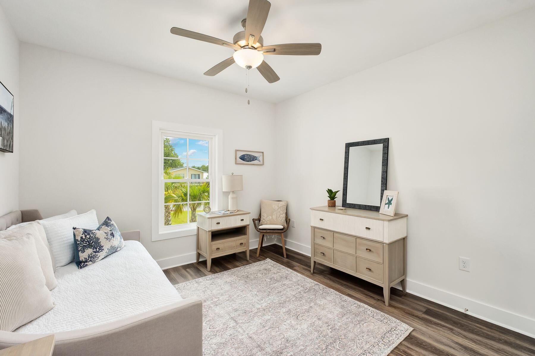 LAGUNA BEACH 8TH ADDN - Residential