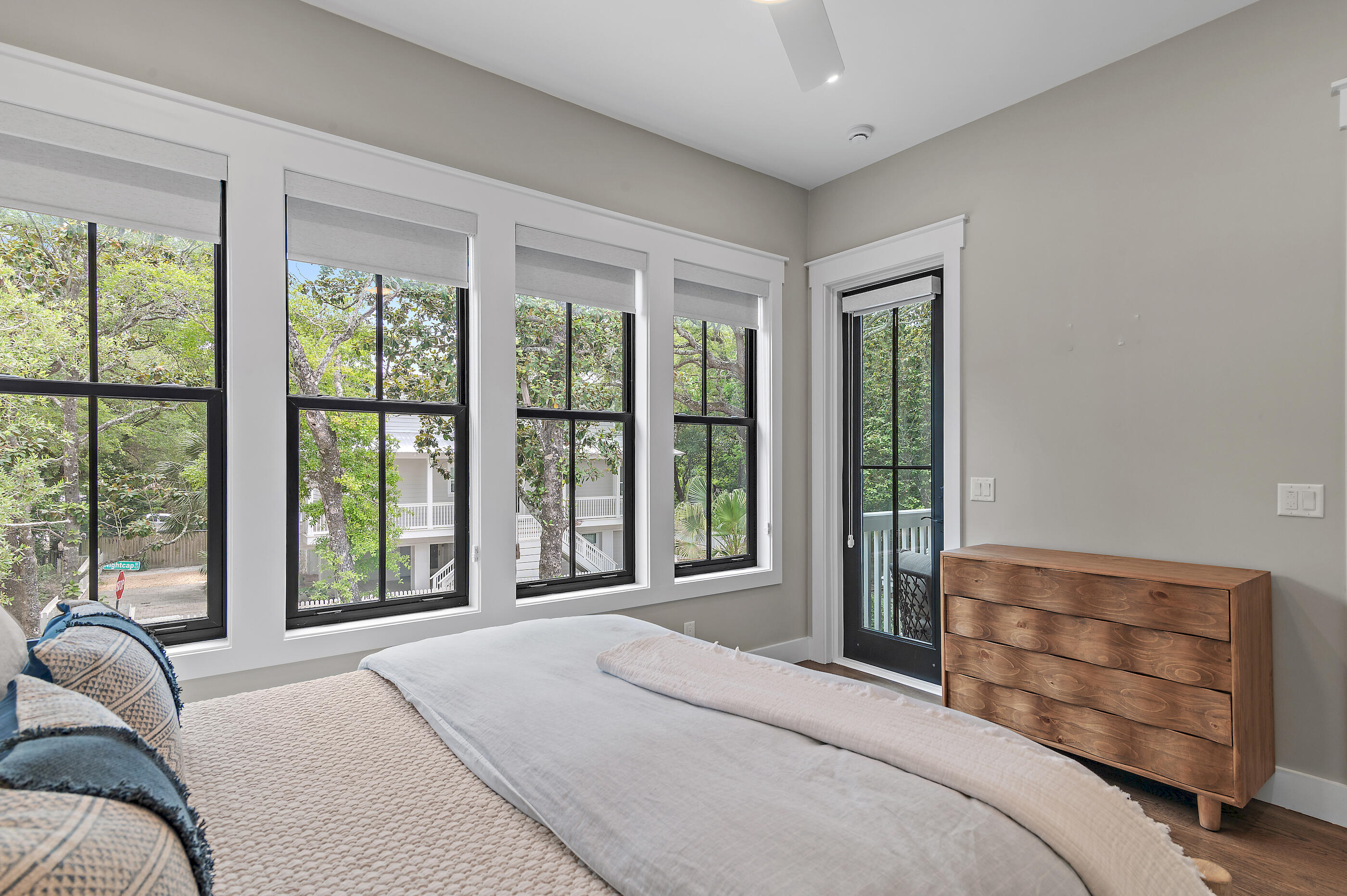 SEAGROVE 1ST ADDN - Residential