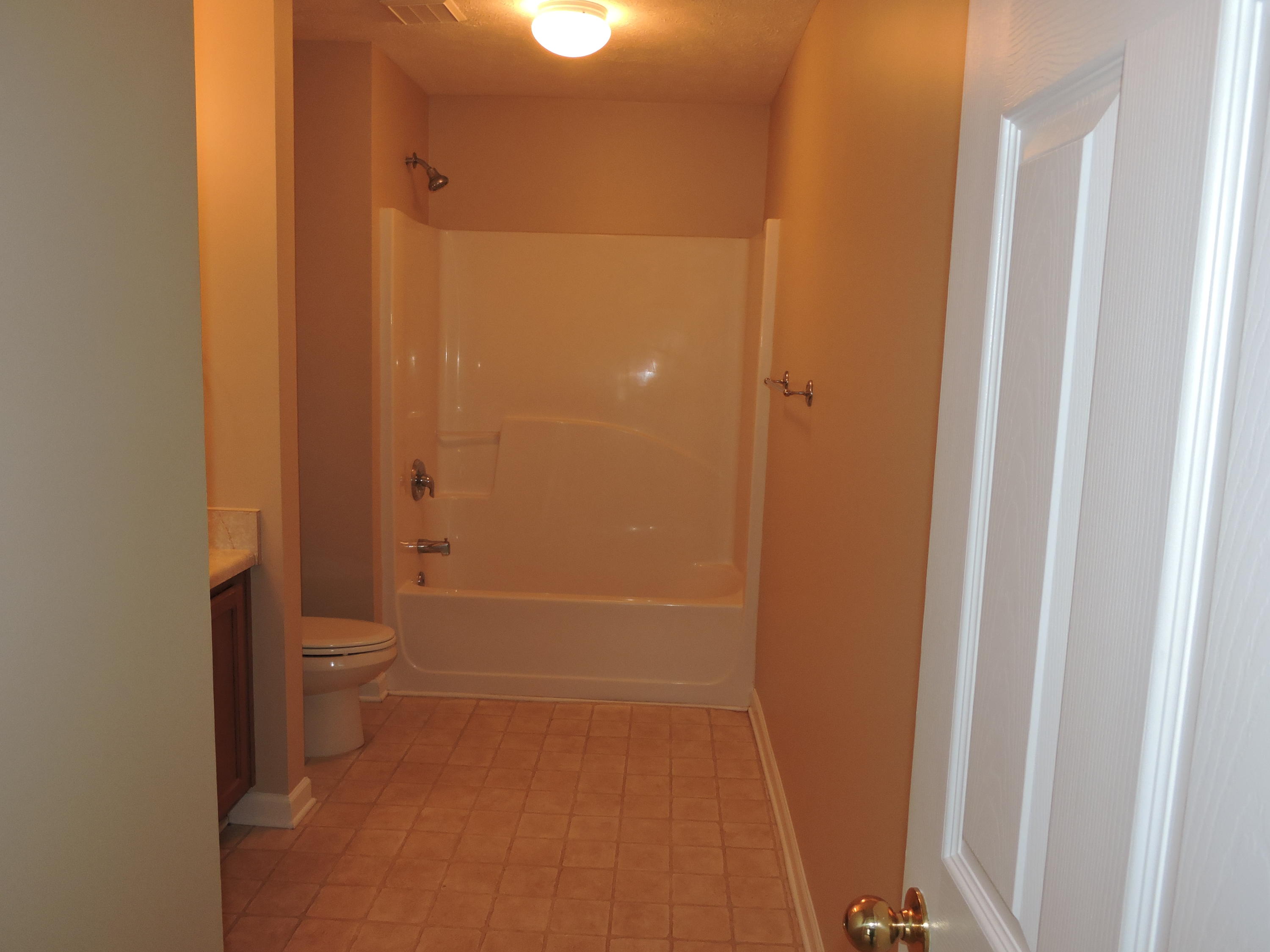 ROLLING PINES - Residential Lease