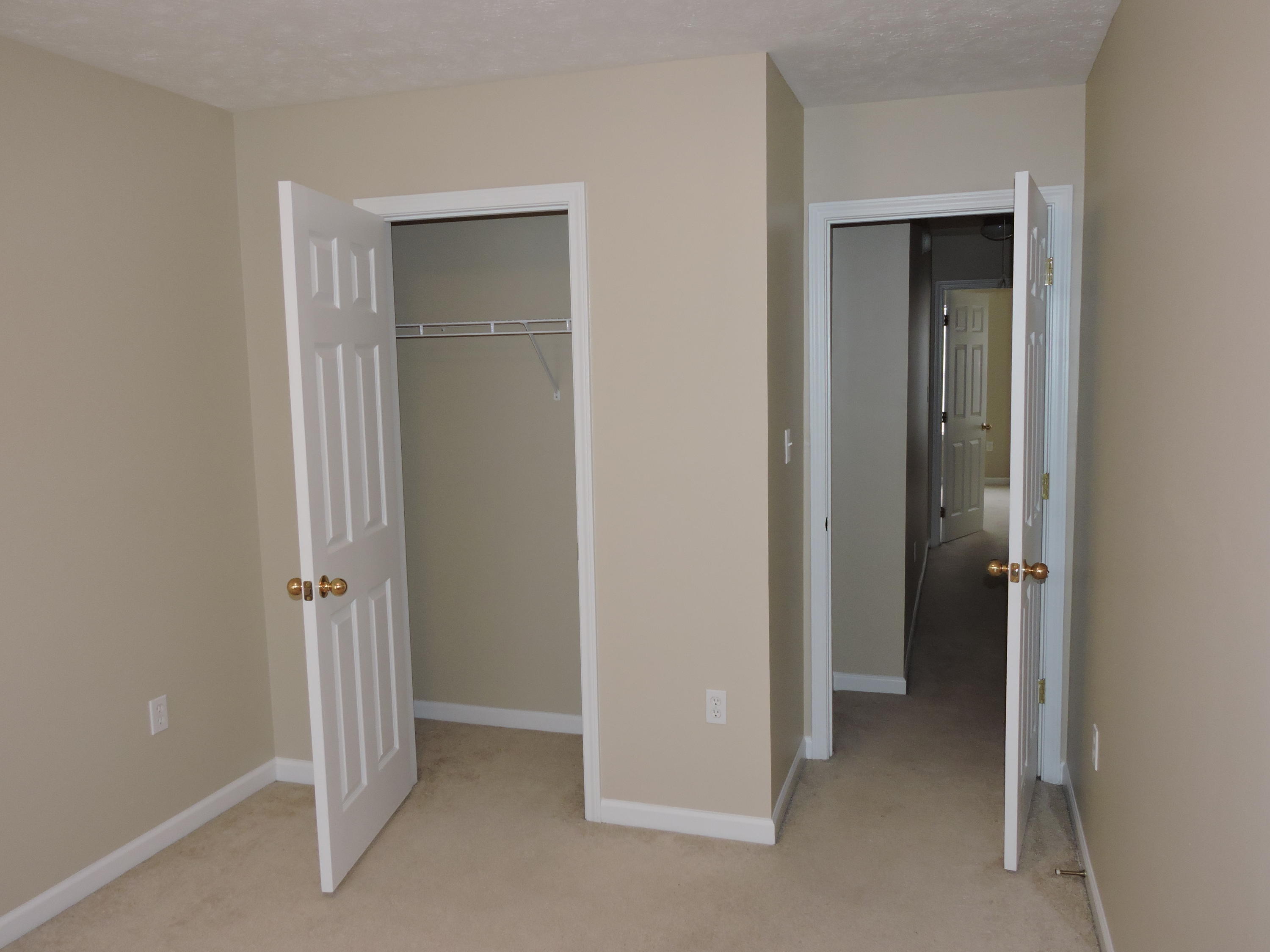 ROLLING PINES - Residential Lease