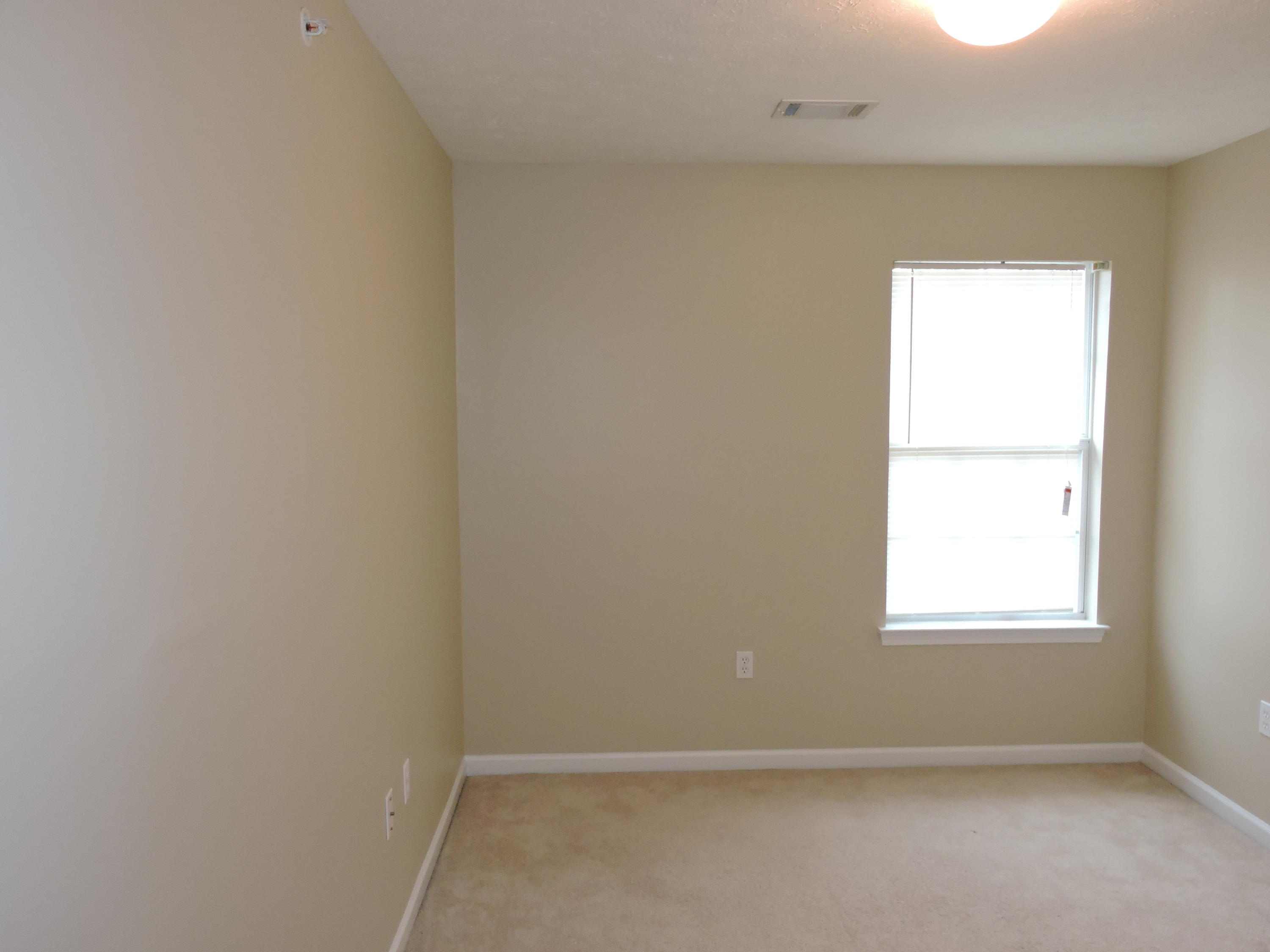 ROLLING PINES - Residential Lease