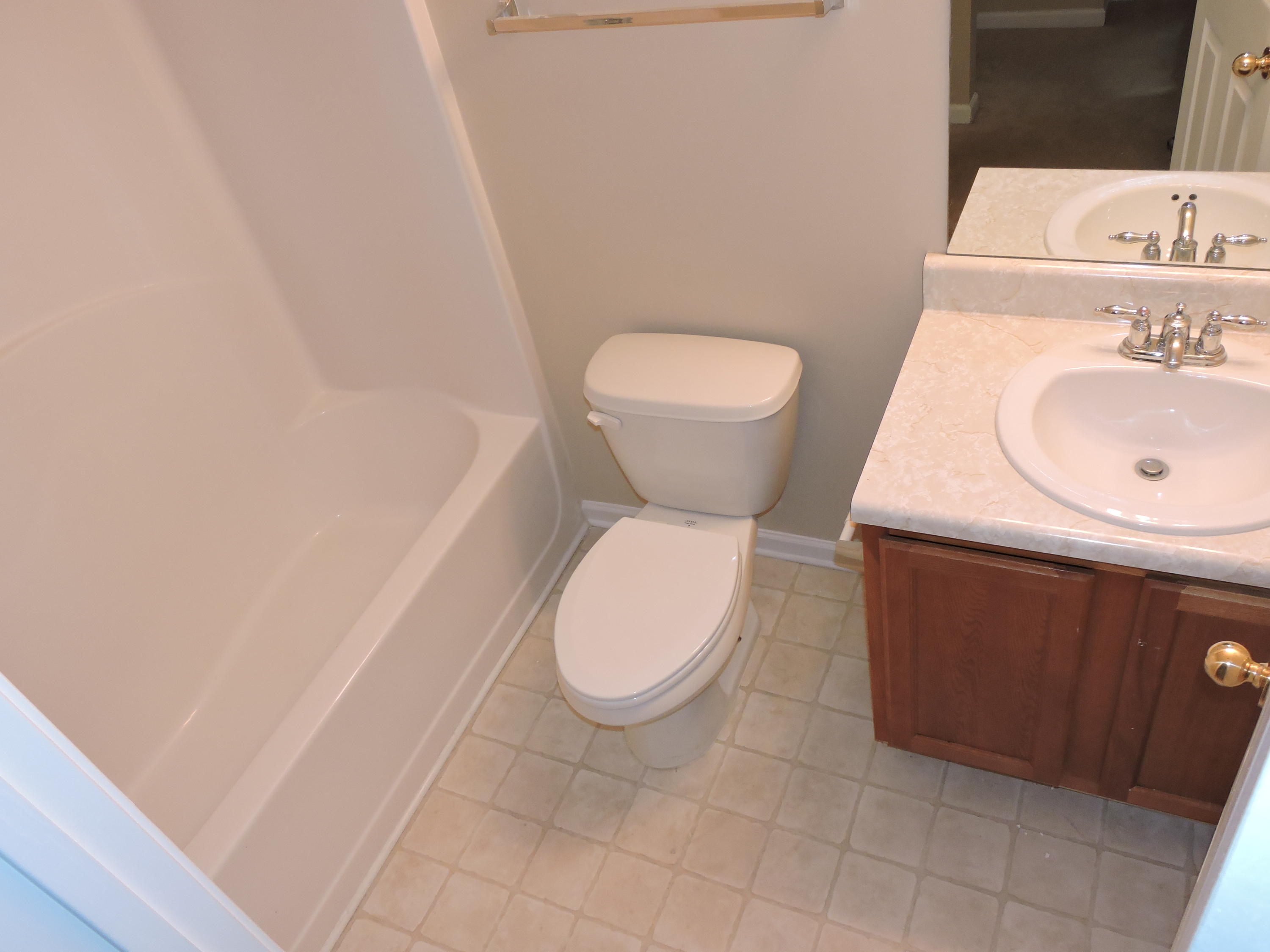 ROLLING PINES - Residential Lease