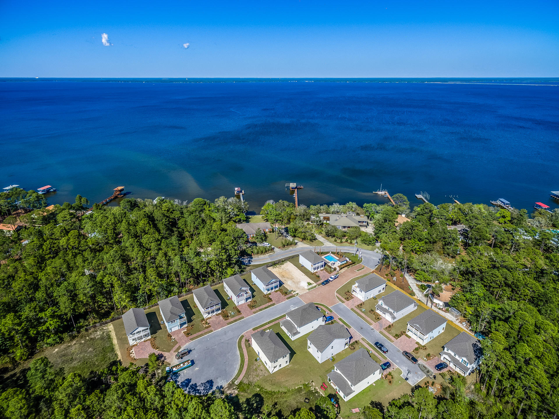 TRANQUILITY BY THE BAY - Residential