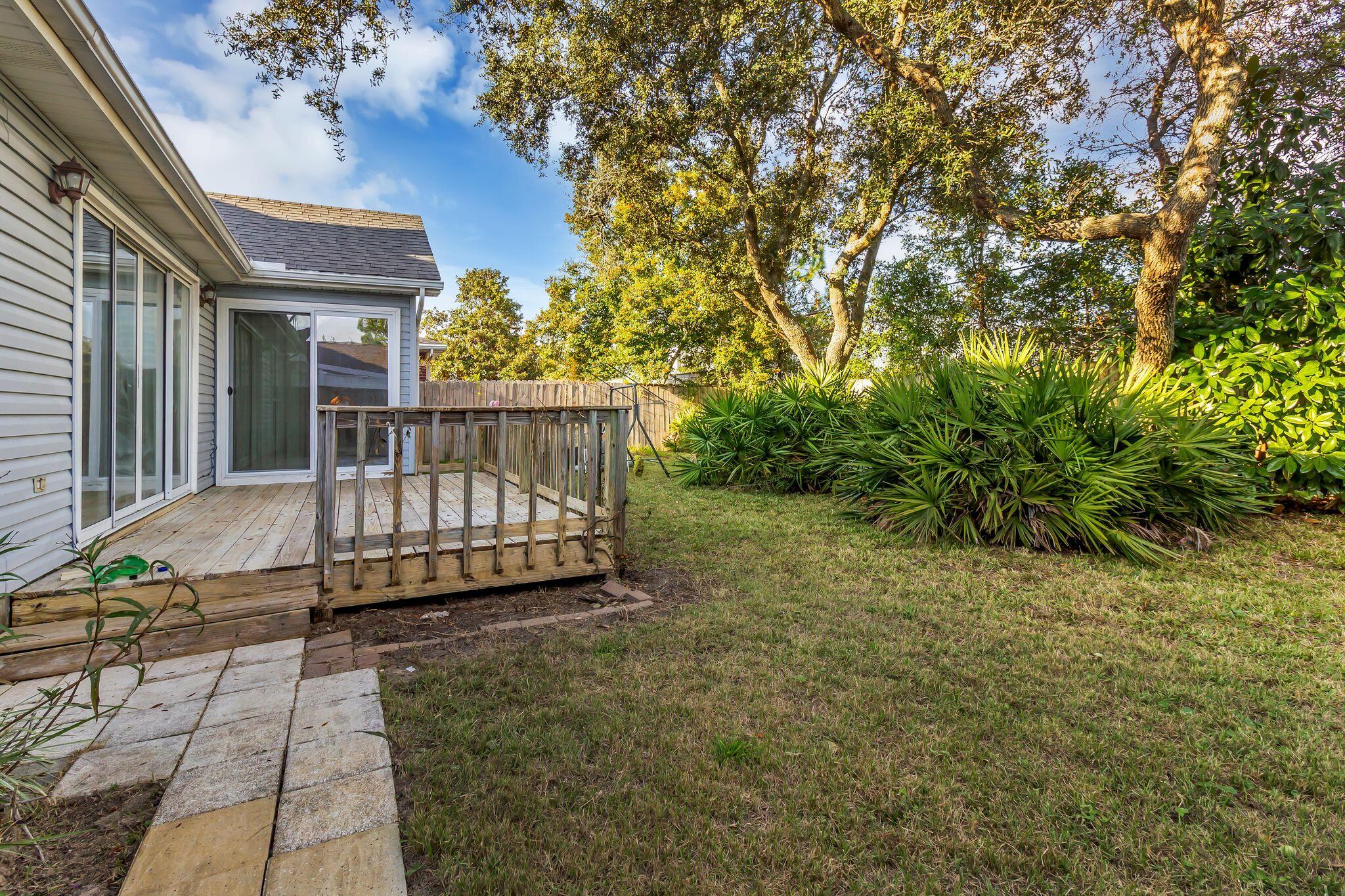 HARBOR BREEZE - Residential Lease