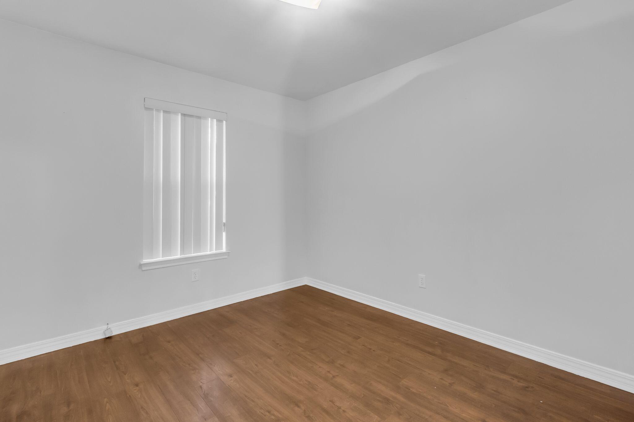 HARBOR BREEZE - Residential Lease