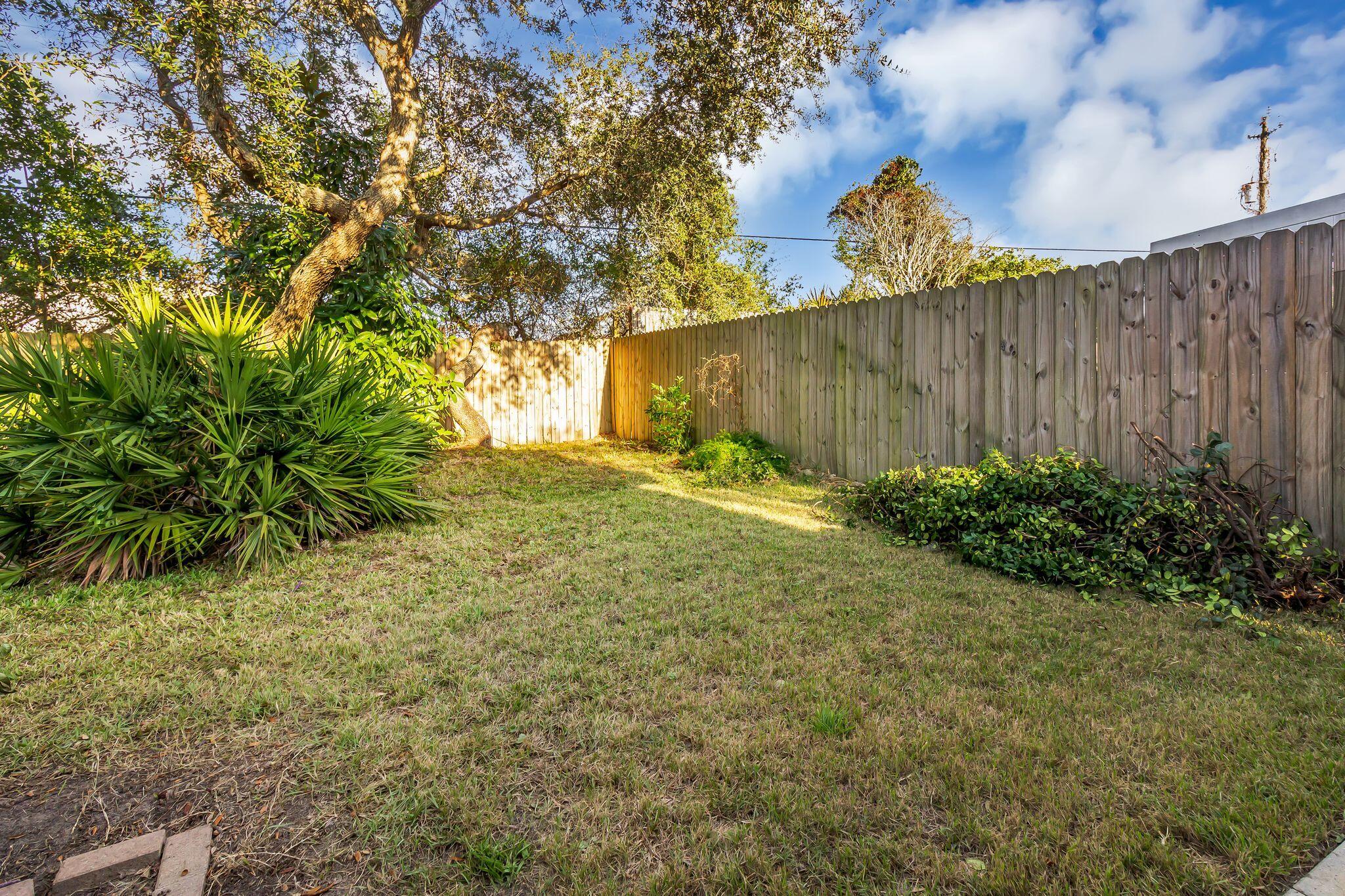 HARBOR BREEZE - Residential Lease