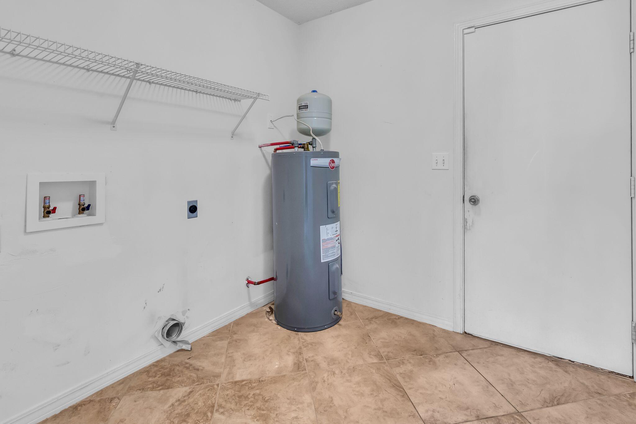 HARBOR BREEZE - Residential Lease