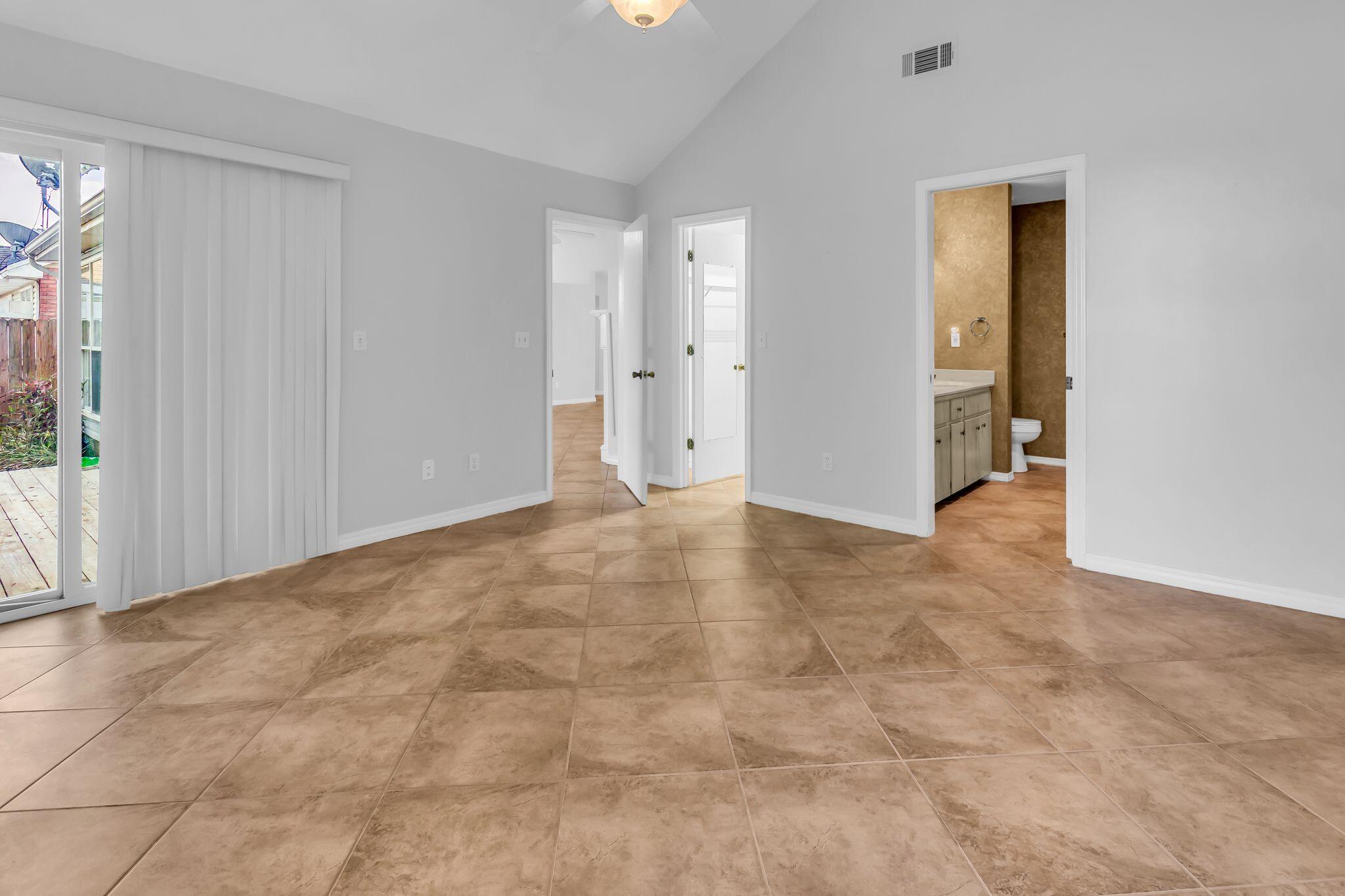 HARBOR BREEZE - Residential Lease