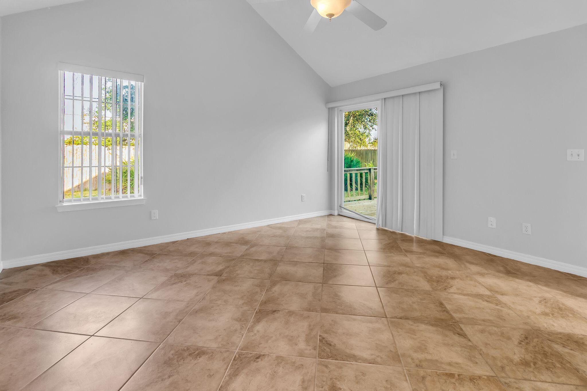 HARBOR BREEZE - Residential Lease