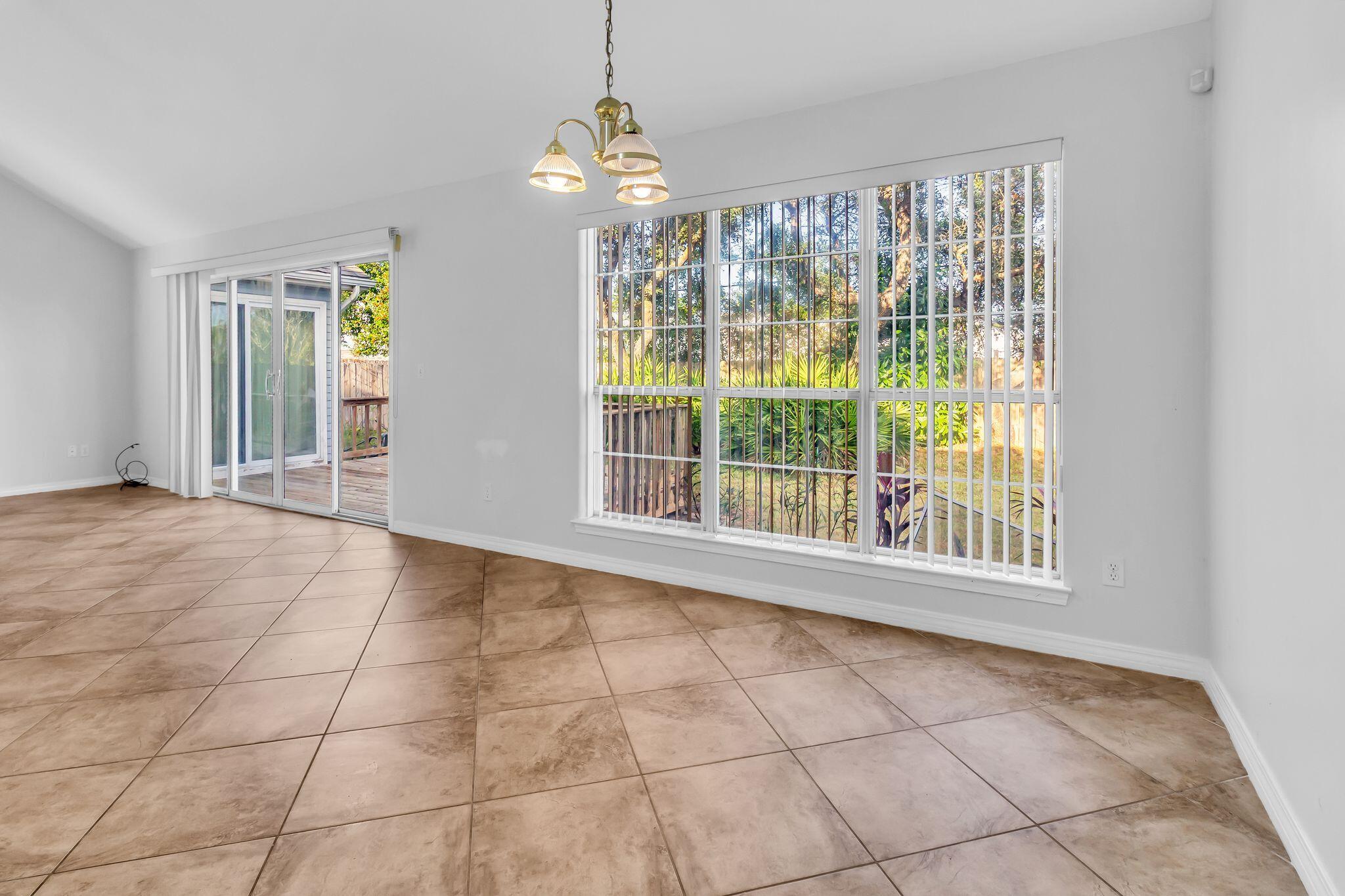 HARBOR BREEZE - Residential Lease