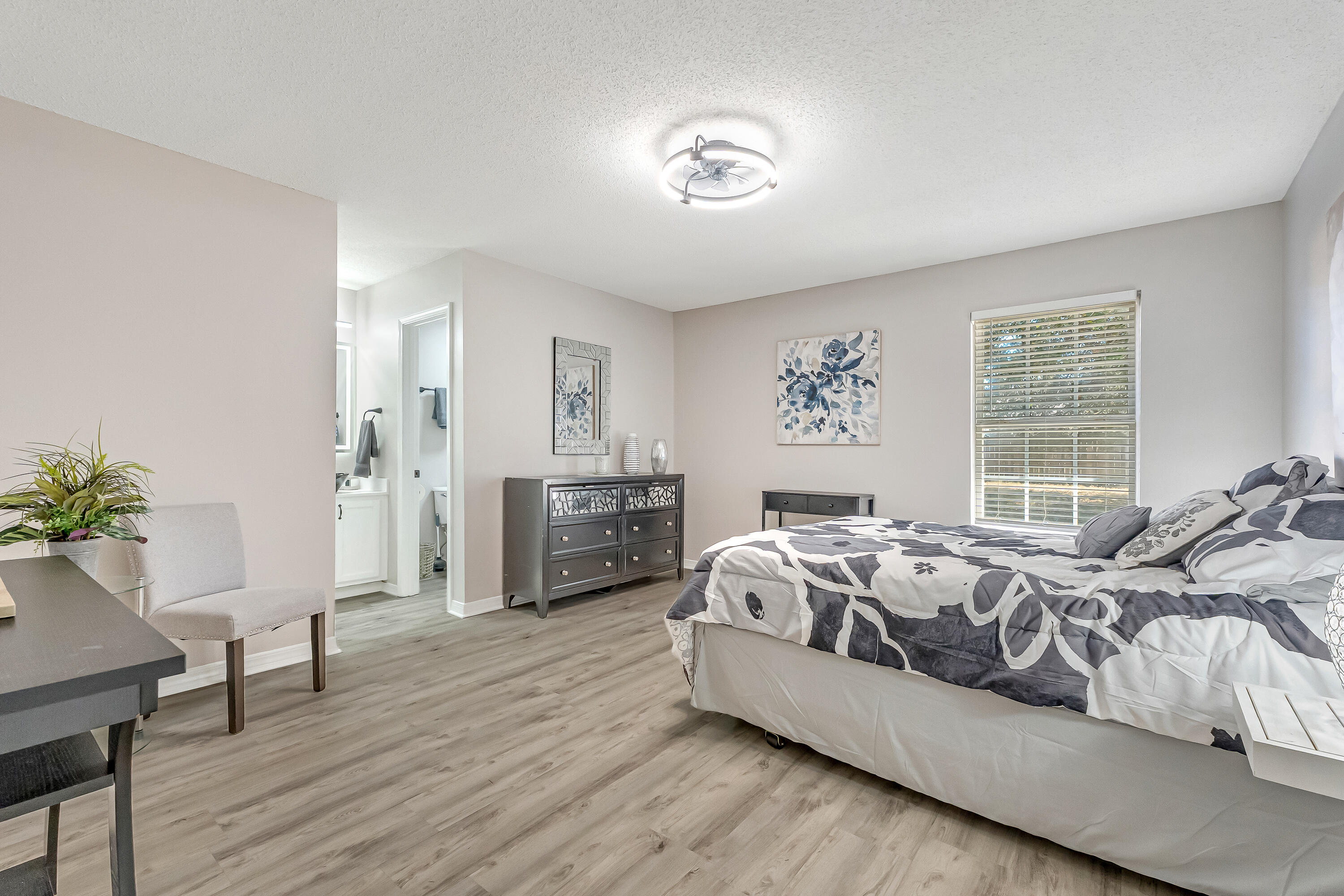 THE PINES - Residential