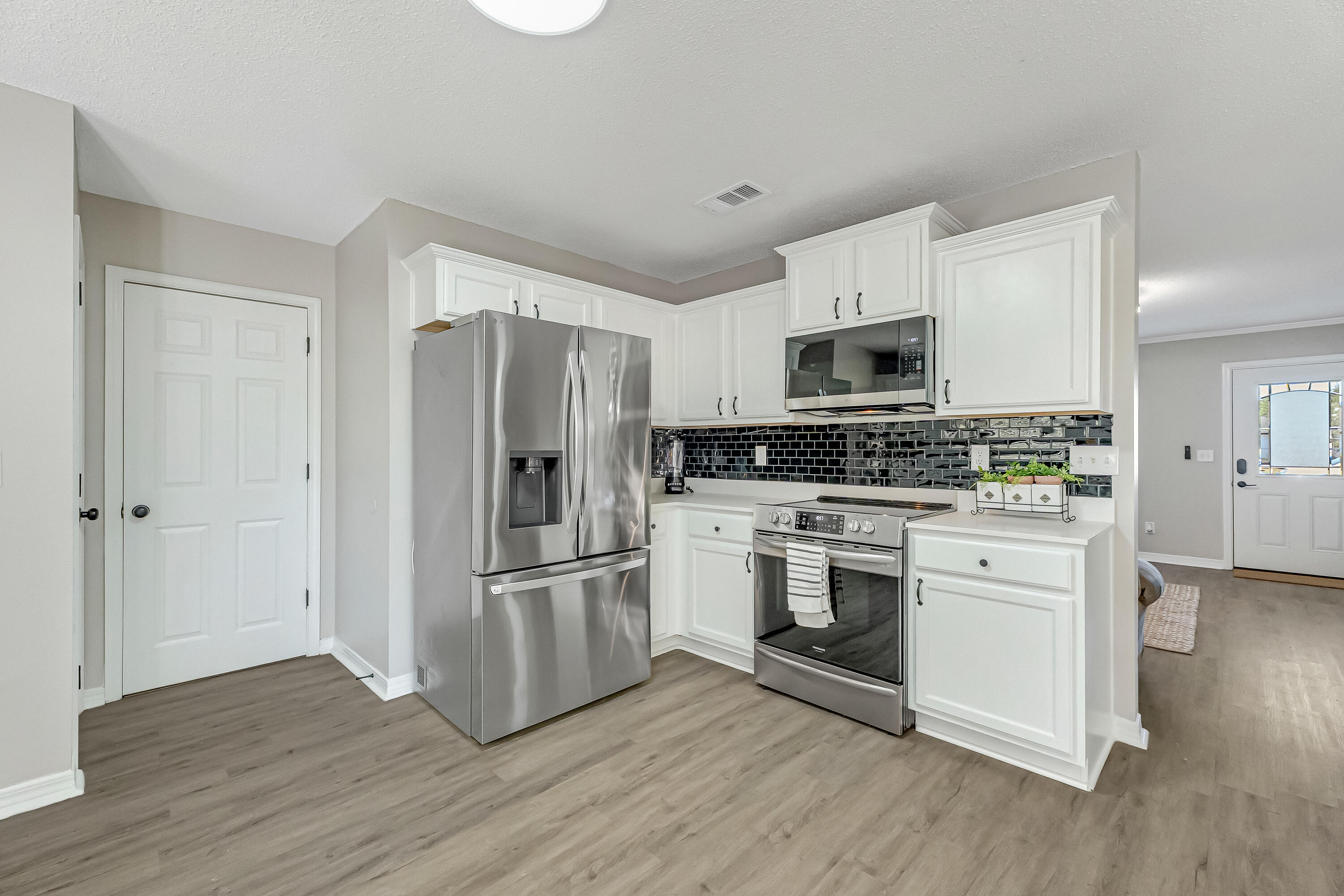 THE PINES - Residential