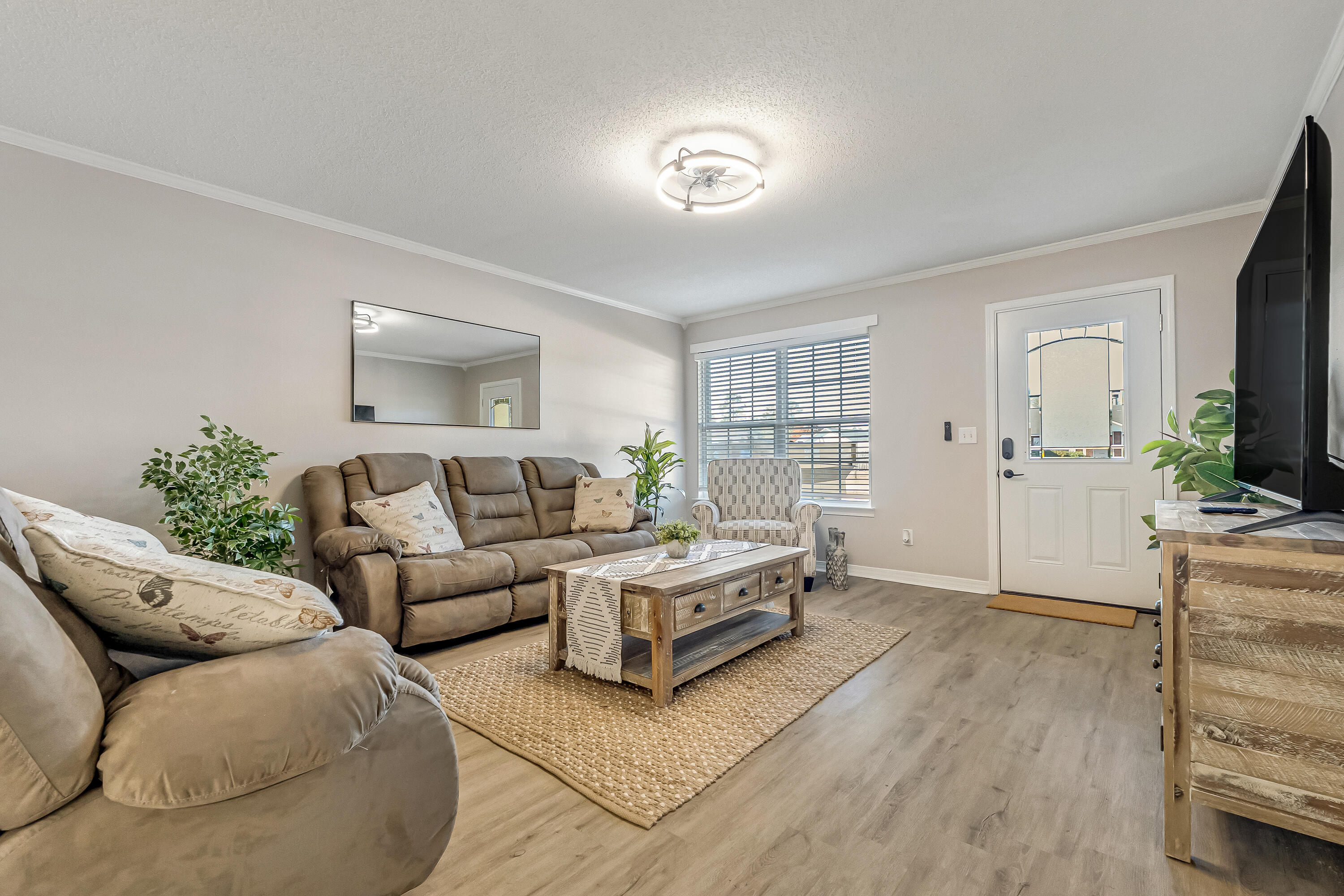 THE PINES - Residential