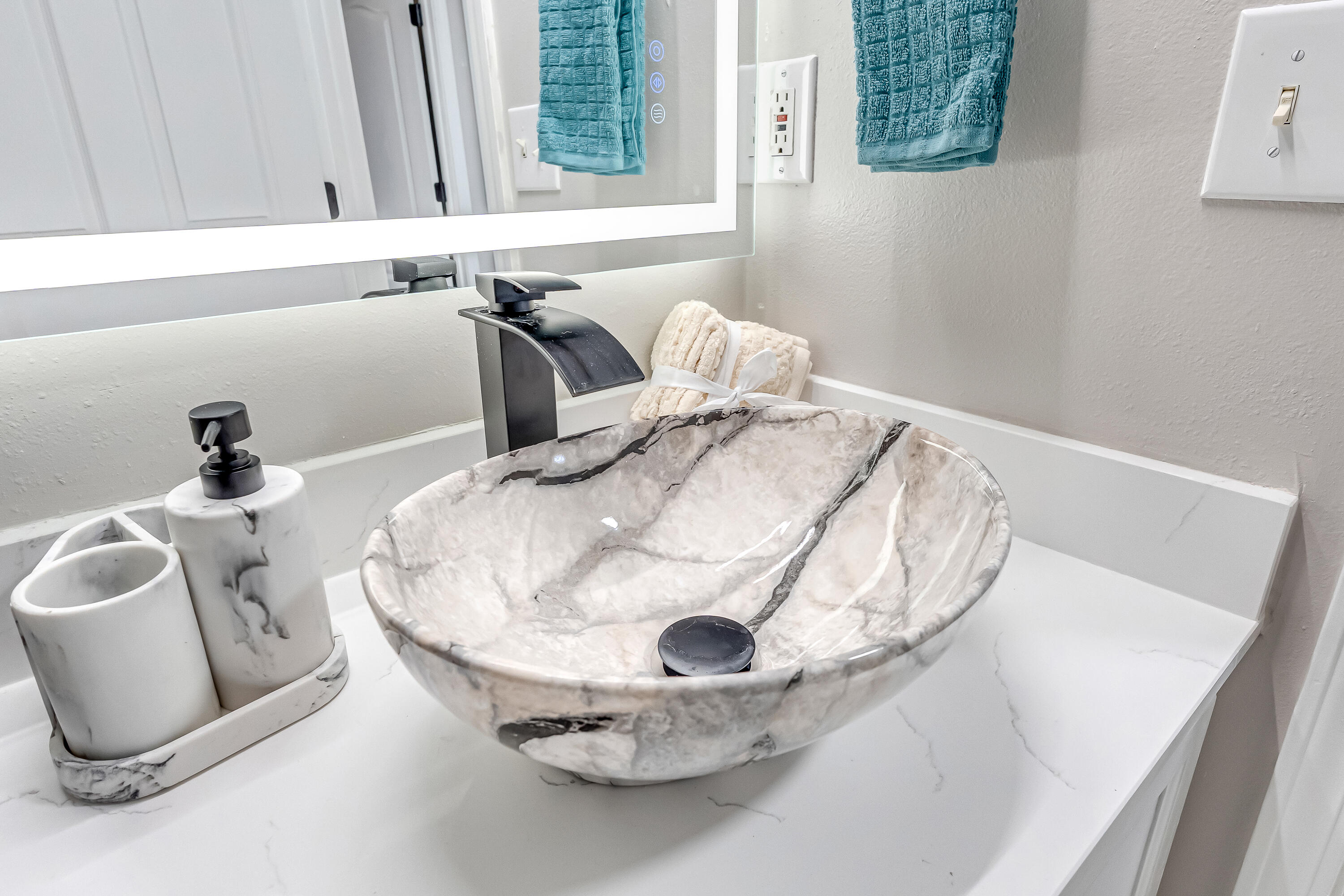 THE PINES - Residential