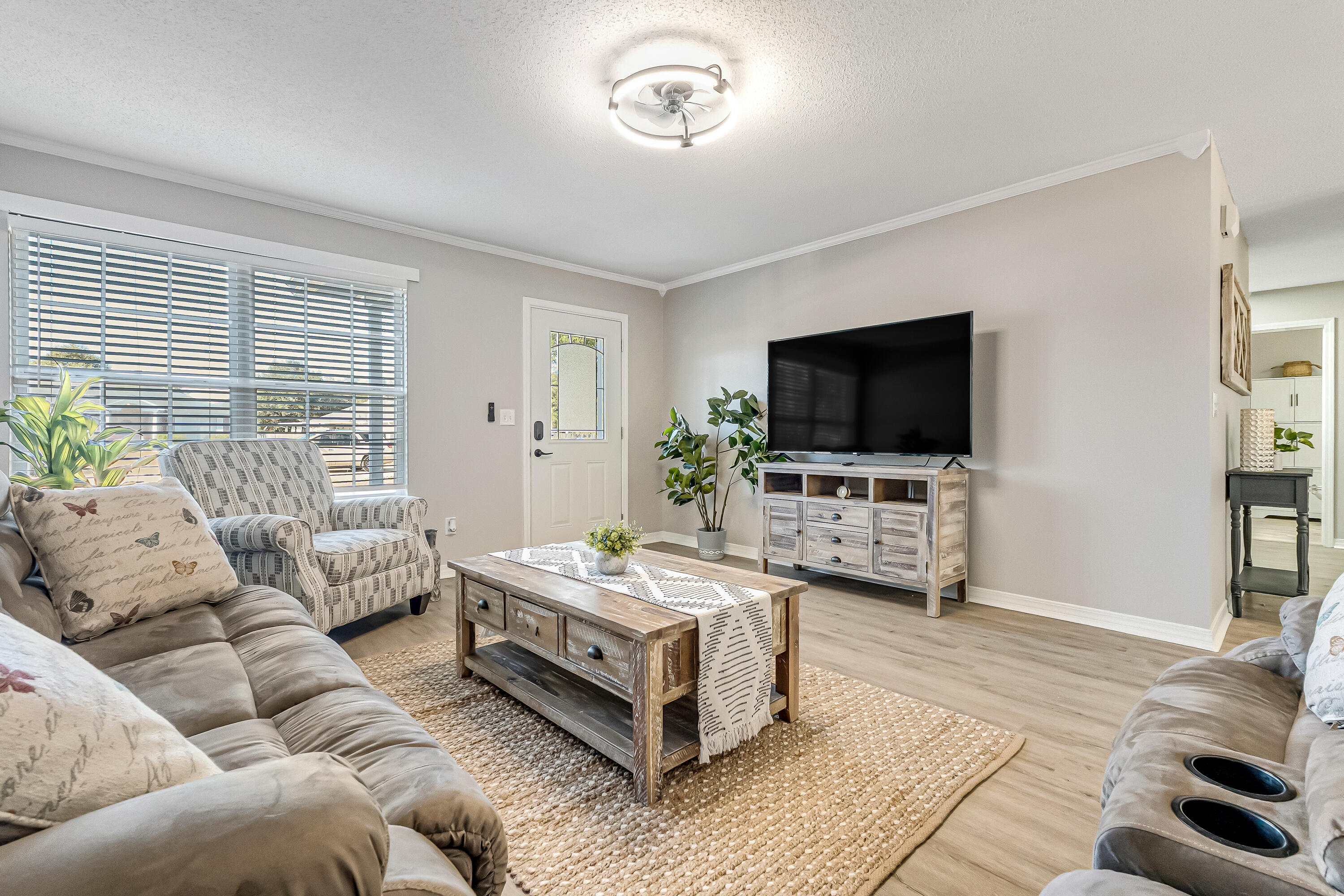 THE PINES - Residential