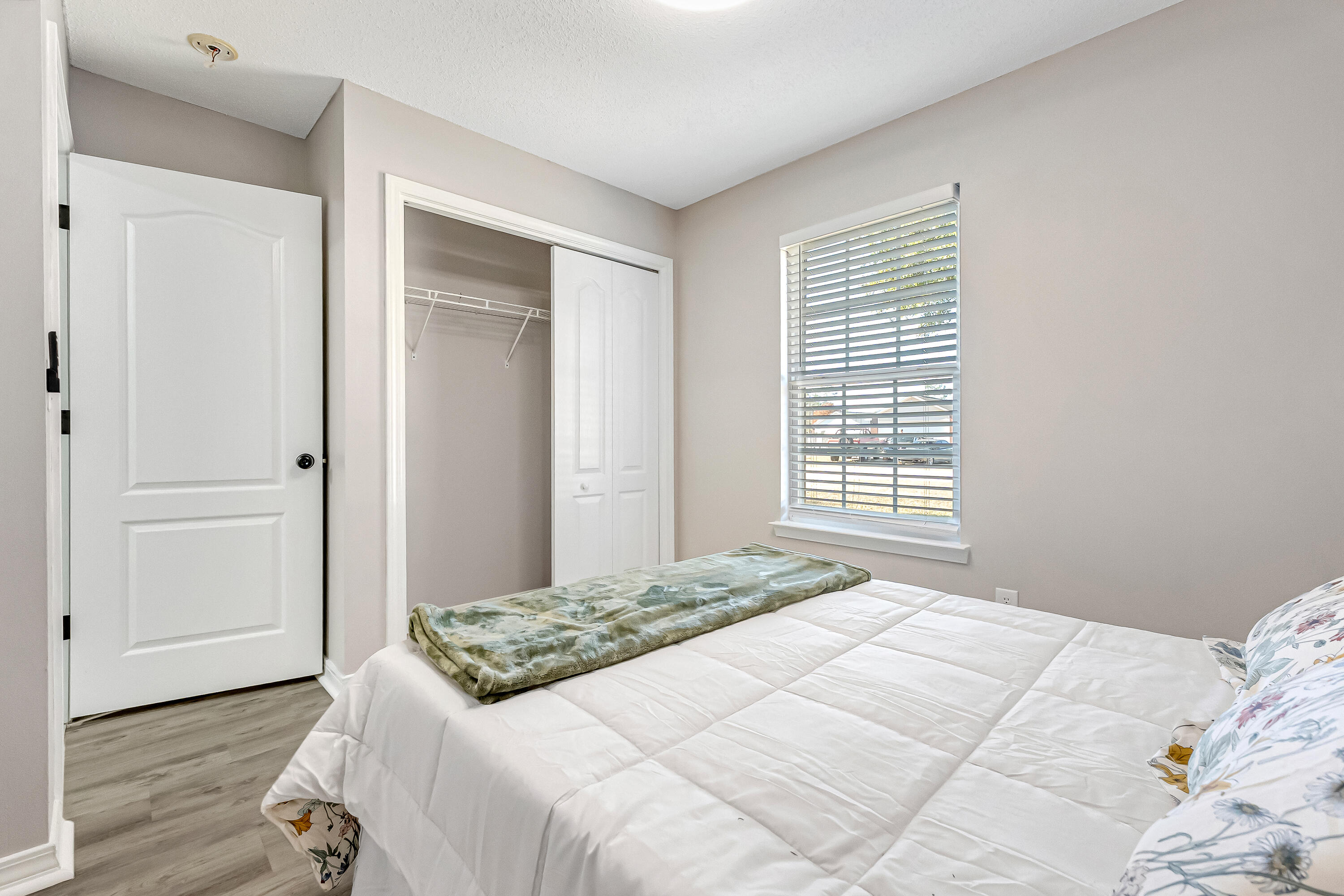 THE PINES - Residential