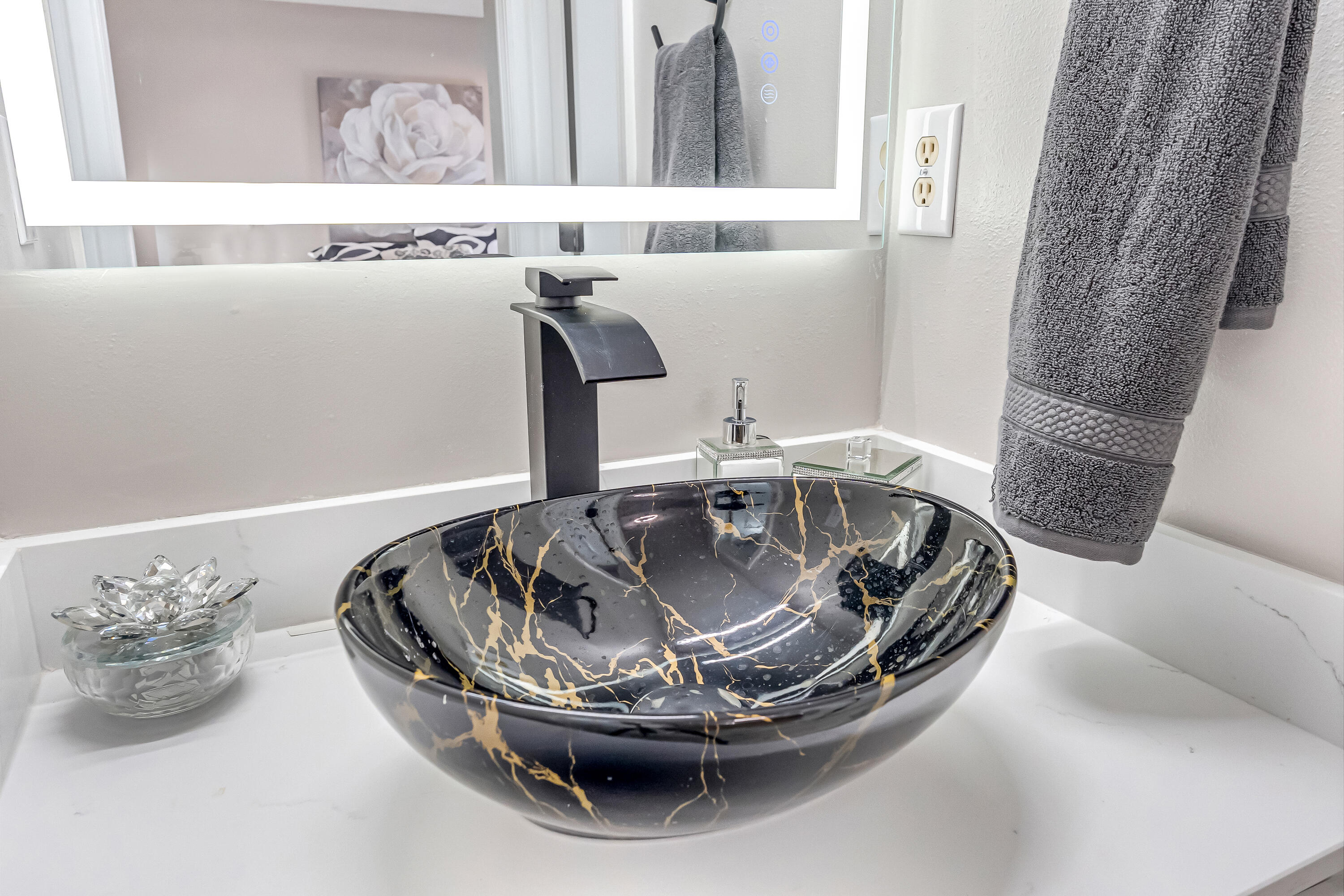 THE PINES - Residential