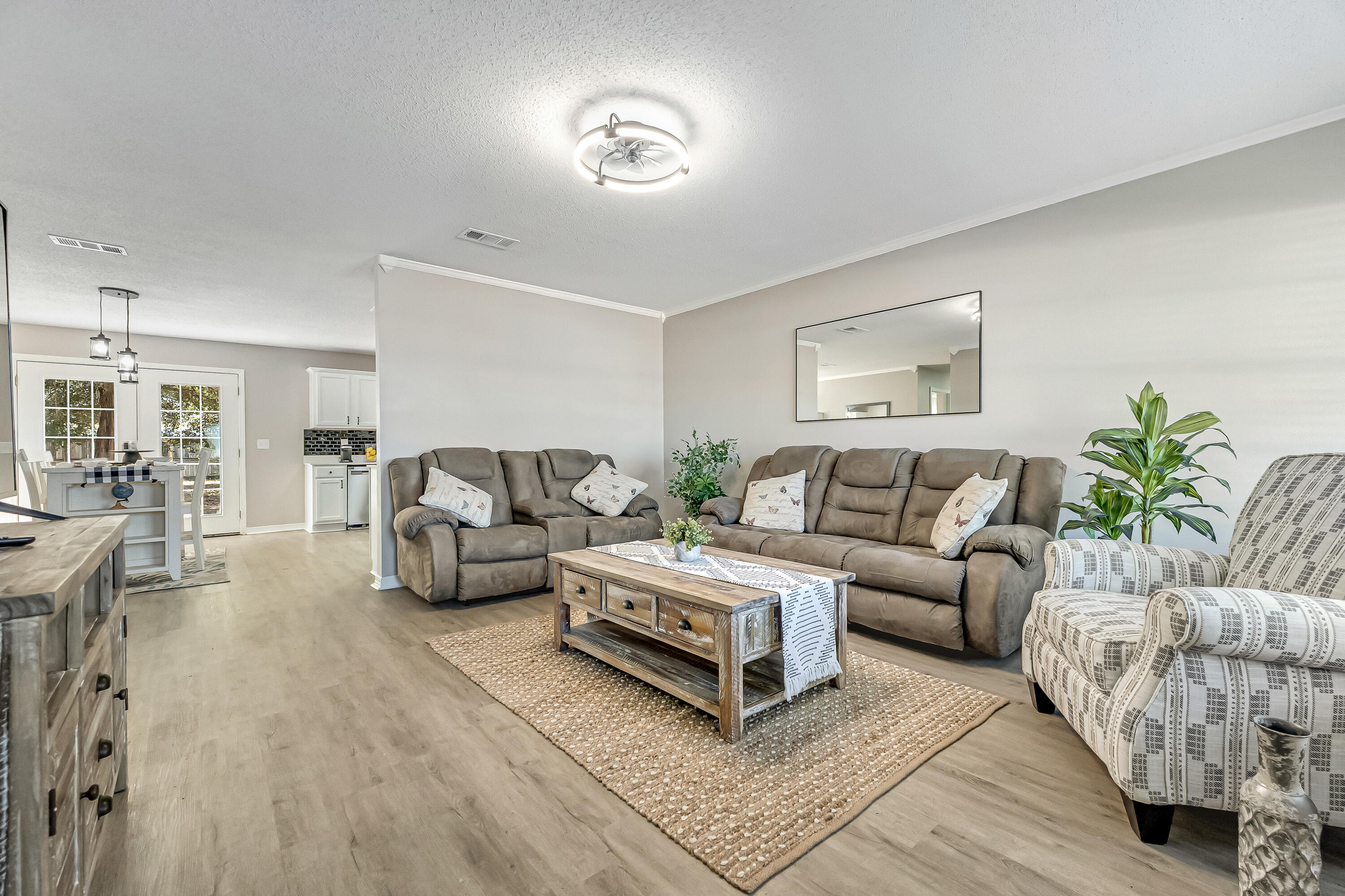 THE PINES - Residential