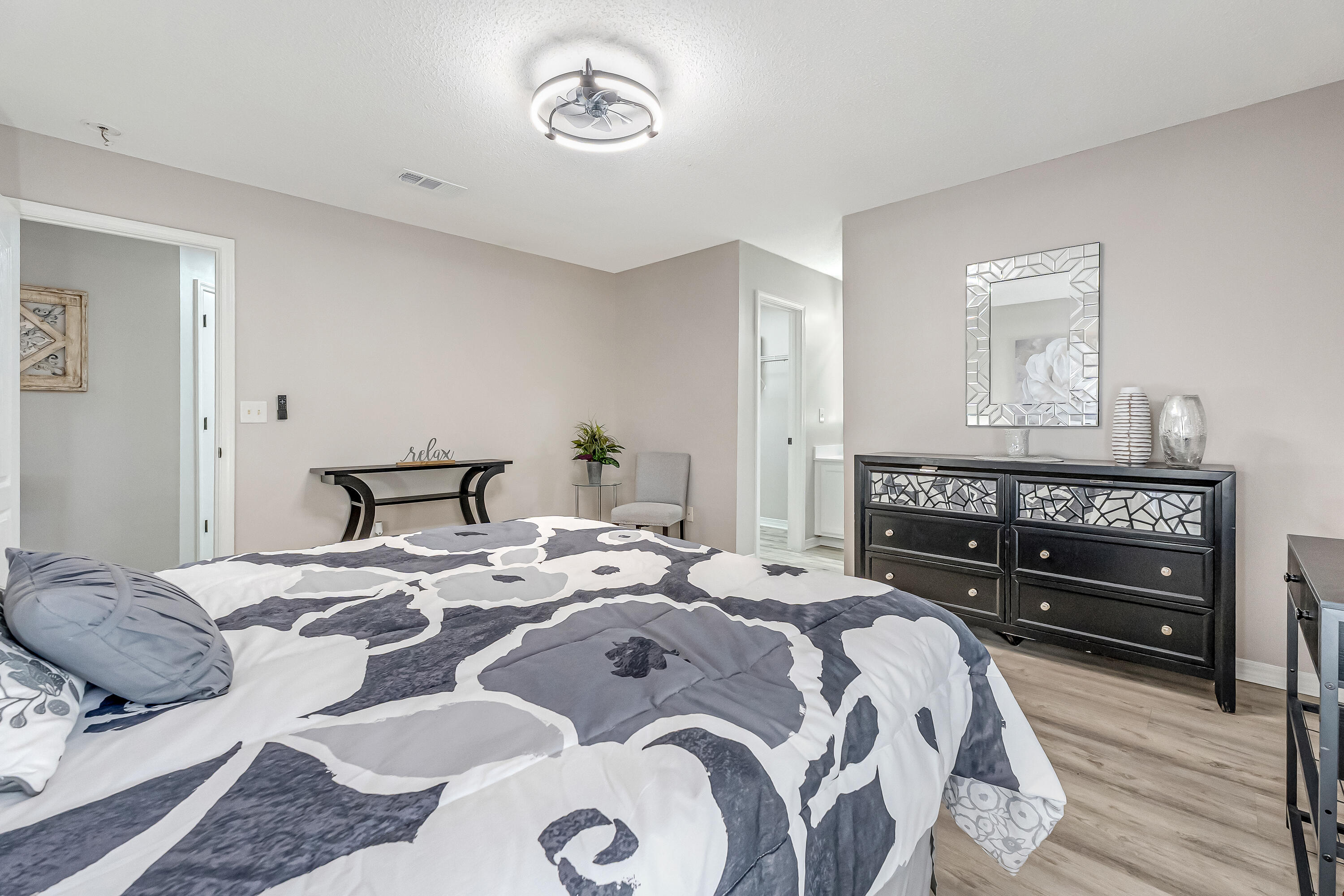 THE PINES - Residential