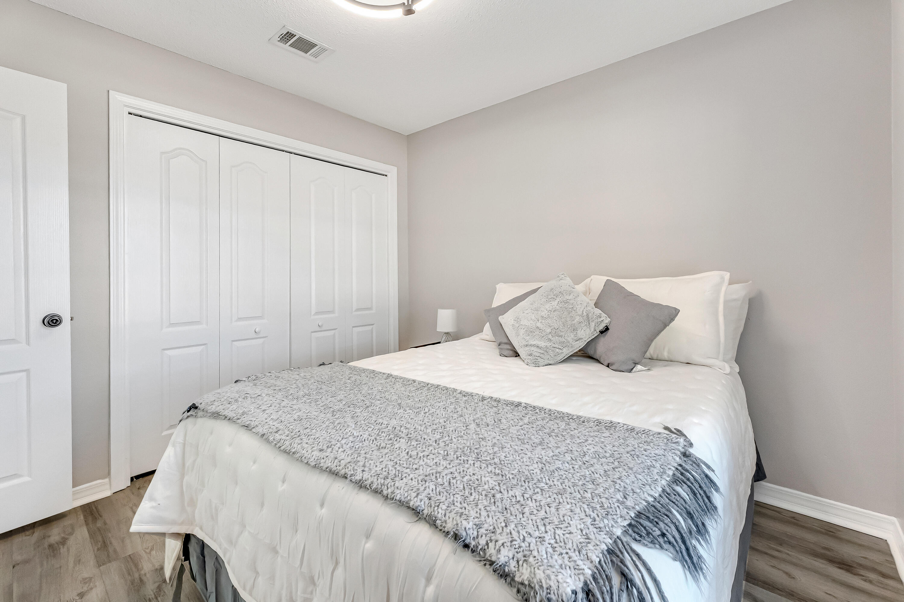 THE PINES - Residential