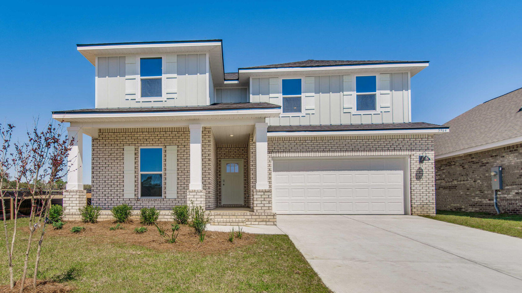 Roman Oaks - Residential