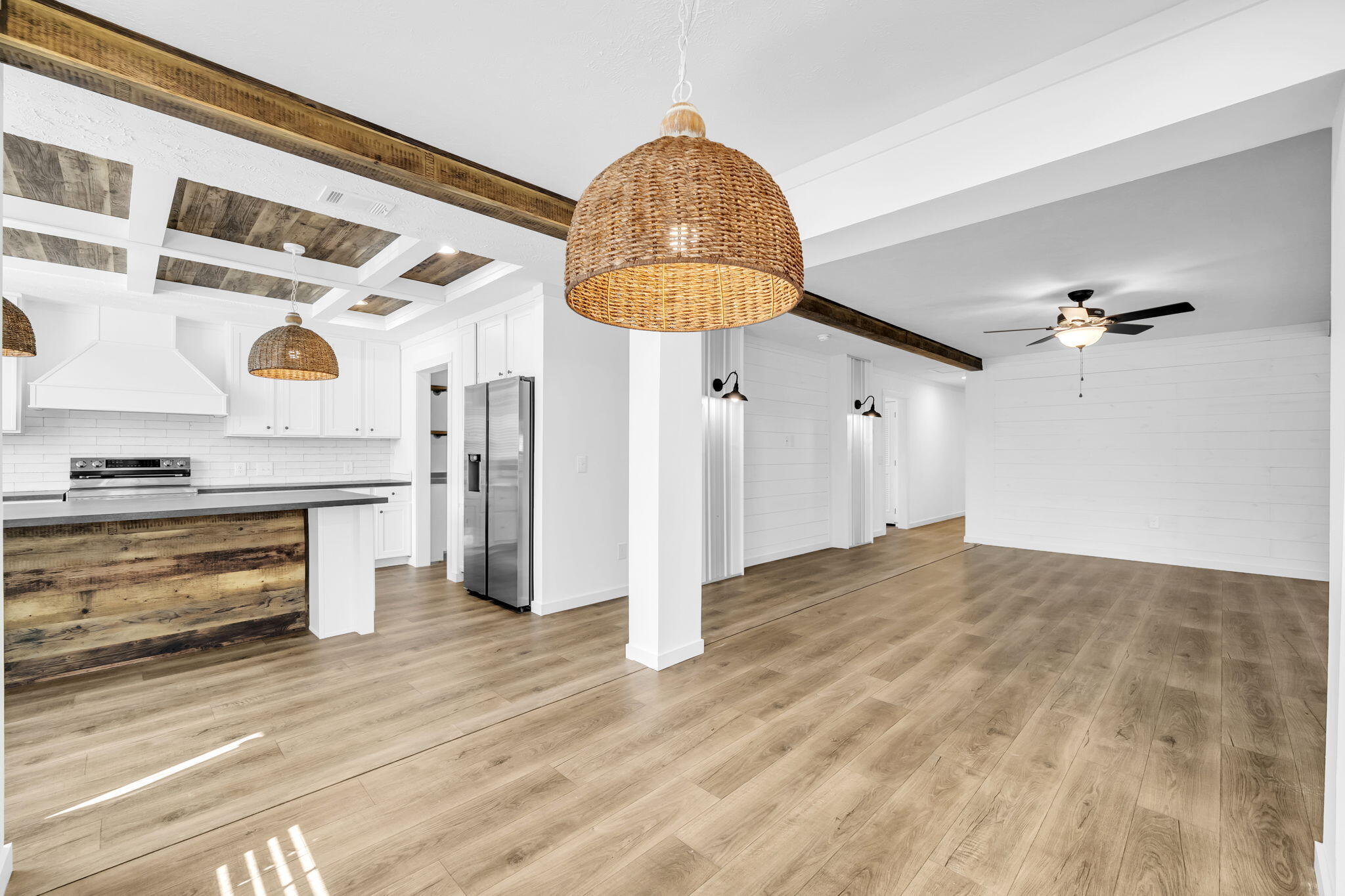 MAGNOLIA BEACH - Residential