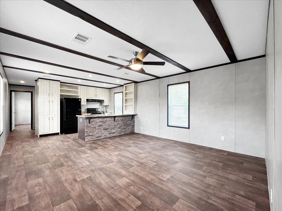 TRIPLE LAKES ESTATES - Residential