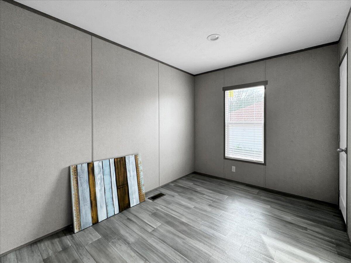 TRIPLE LAKES ESTATES - Residential