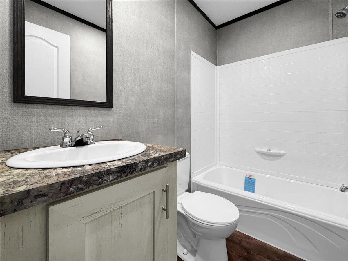 TRIPLE LAKES ESTATES - Residential