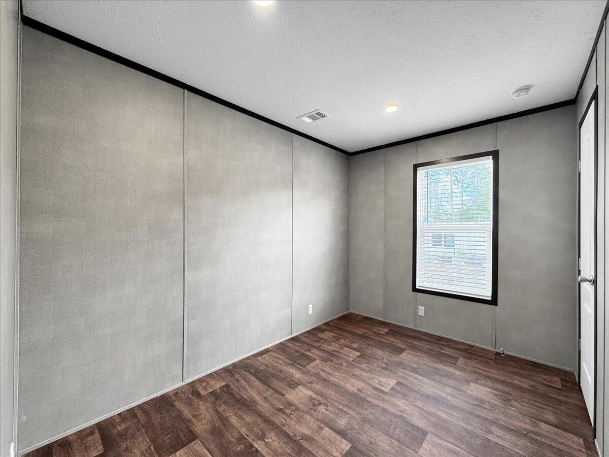 TRIPLE LAKES ESTATES - Residential