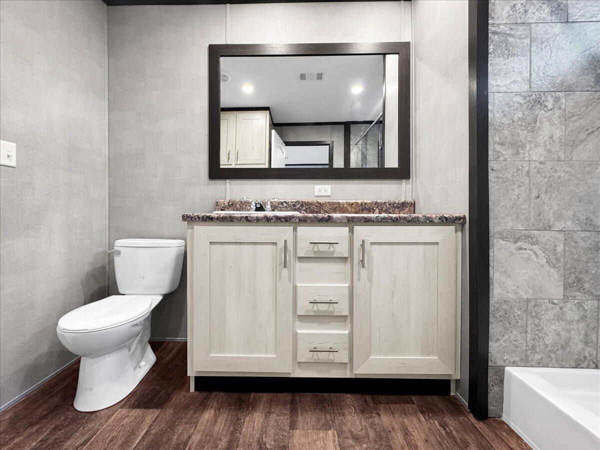 TRIPLE LAKES ESTATES - Residential