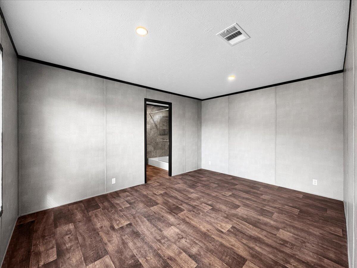 TRIPLE LAKES ESTATES - Residential